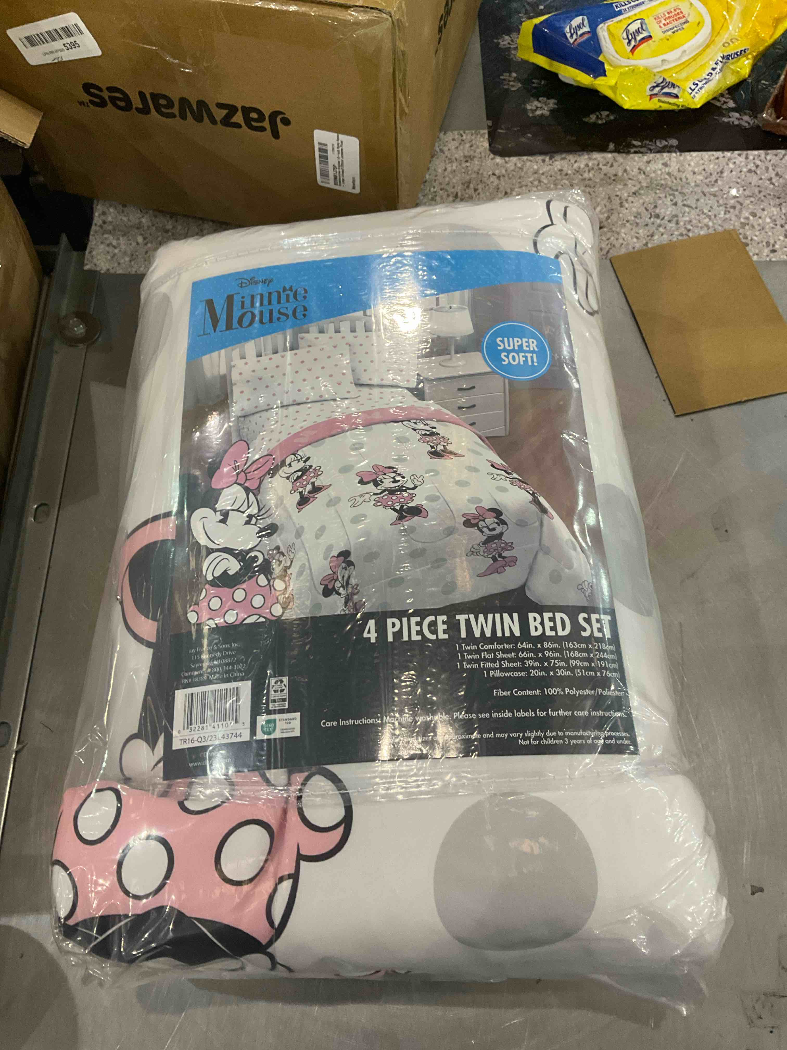 https://s3.amazonaws.com/lotting-images-prod/BargainHunt/EXS01346805_1710163923545.jpeg