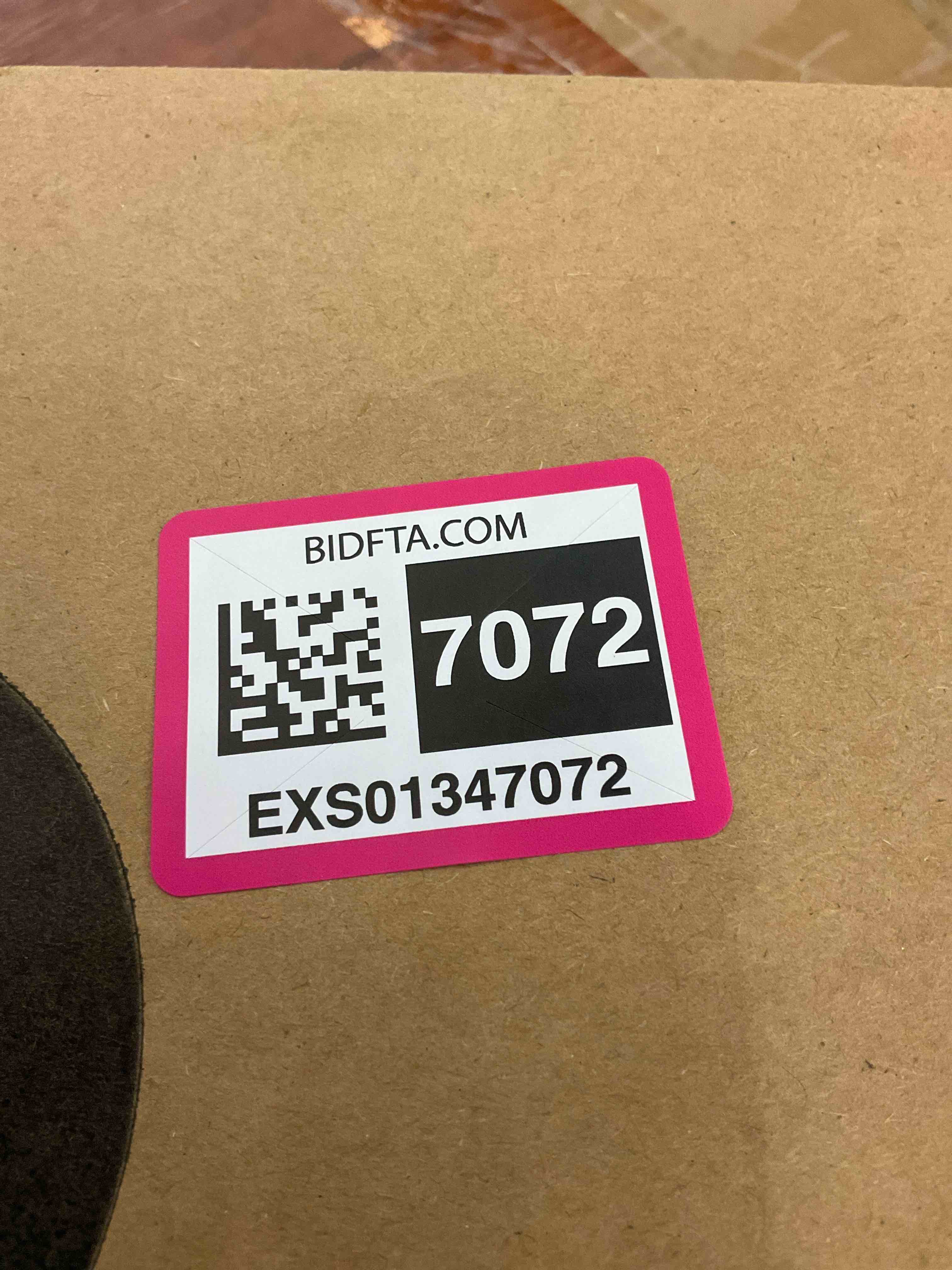 https://s3.amazonaws.com/lotting-images-prod/BargainHunt/EXS01347072_1712596259392.jpeg