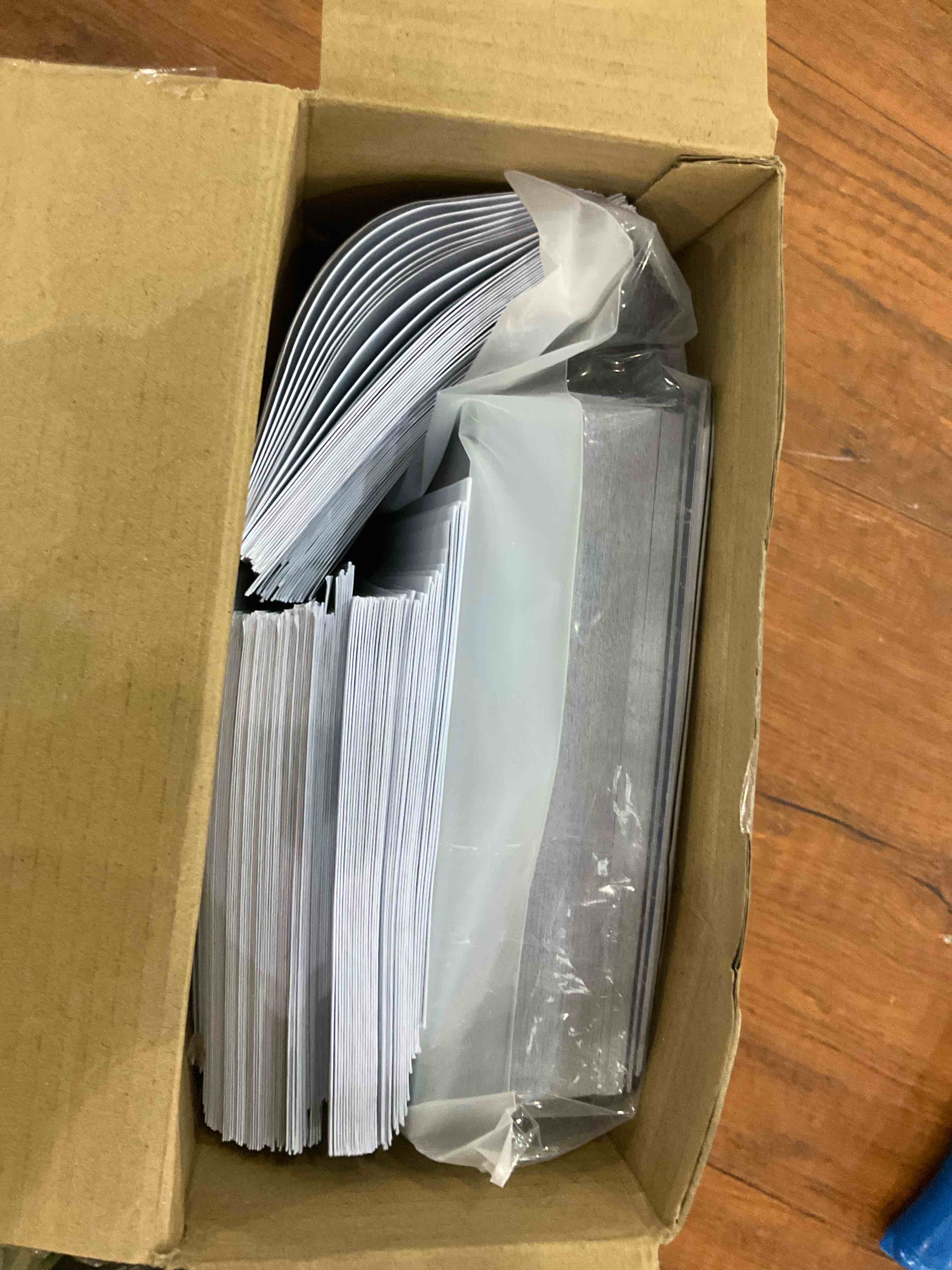 https://s3.amazonaws.com/lotting-images-prod/BargainHunt/EXS01347186_1712837569453.jpeg