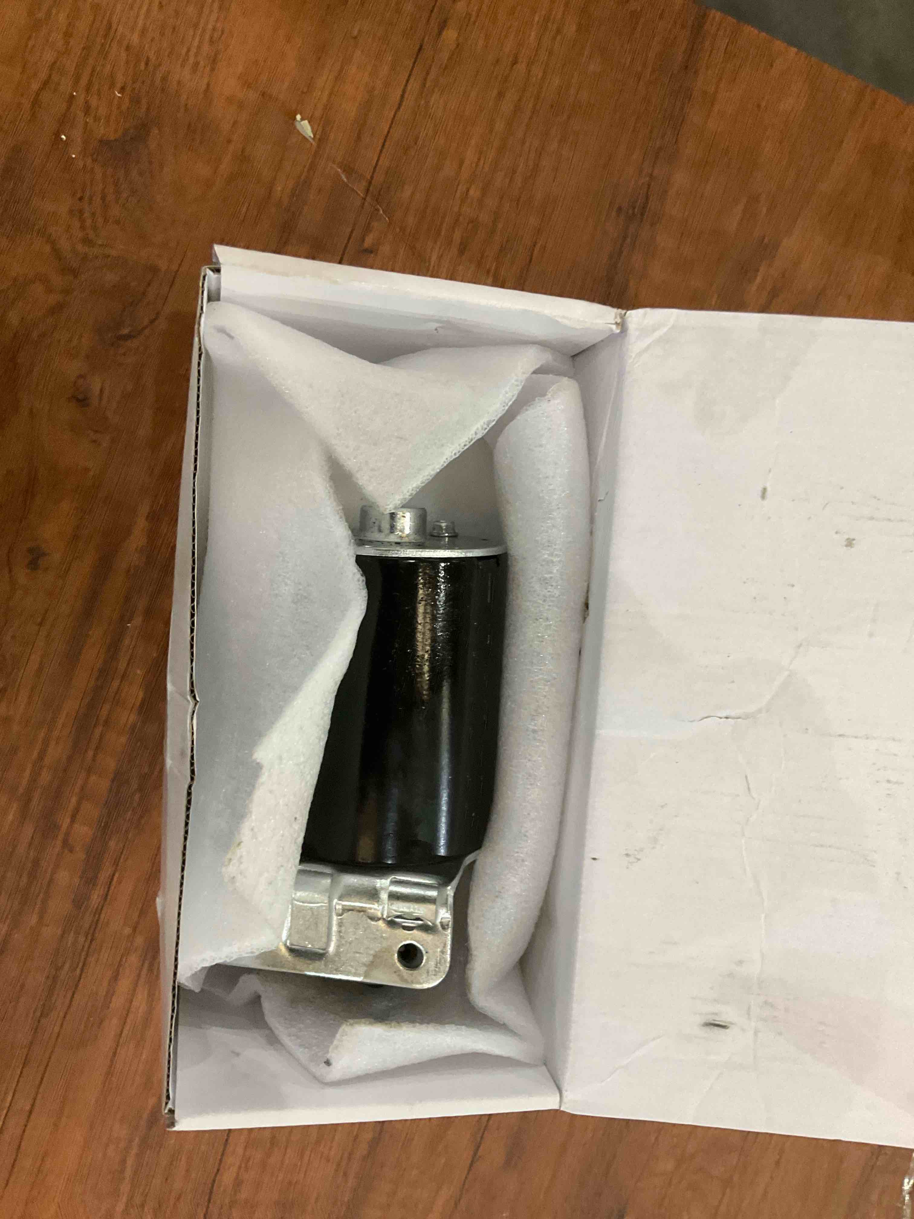 https://s3.amazonaws.com/lotting-images-prod/BargainHunt/EXS01347243_1712854396752.jpeg