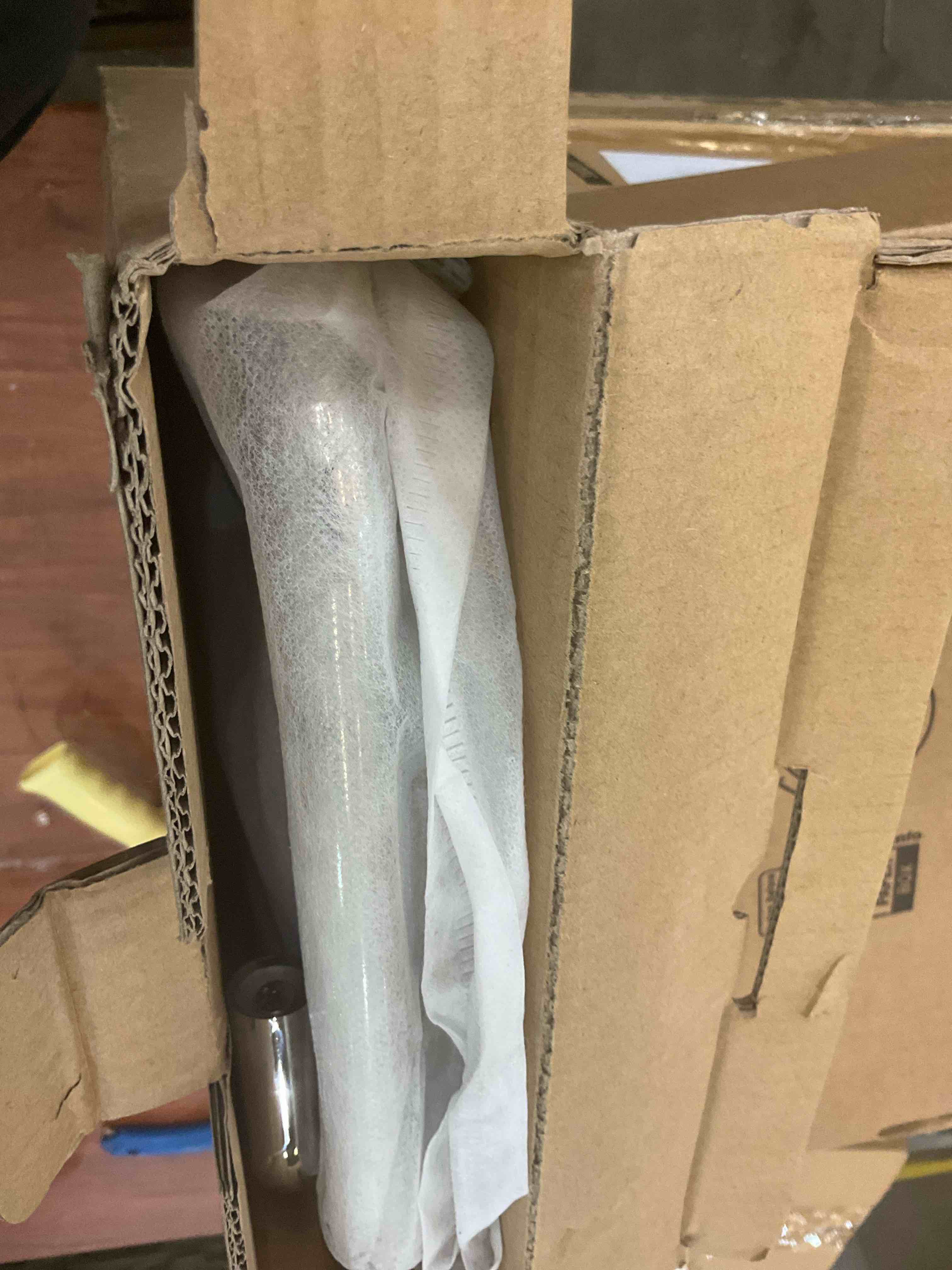 https://s3.amazonaws.com/lotting-images-prod/BargainHunt/EXS01347371_1713206656946.jpeg