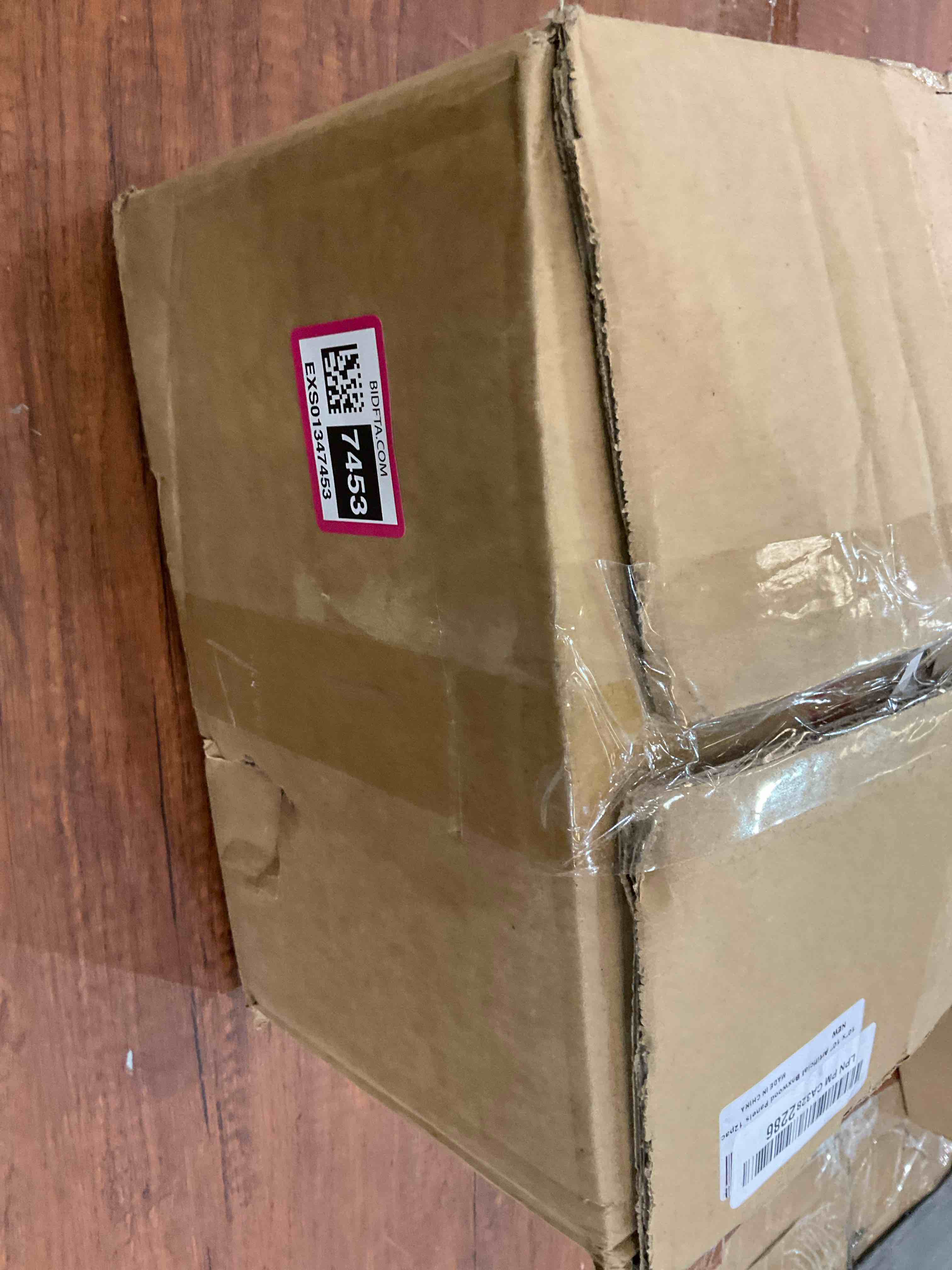 https://s3.amazonaws.com/lotting-images-prod/BargainHunt/EXS01347453_1713373693494.jpeg