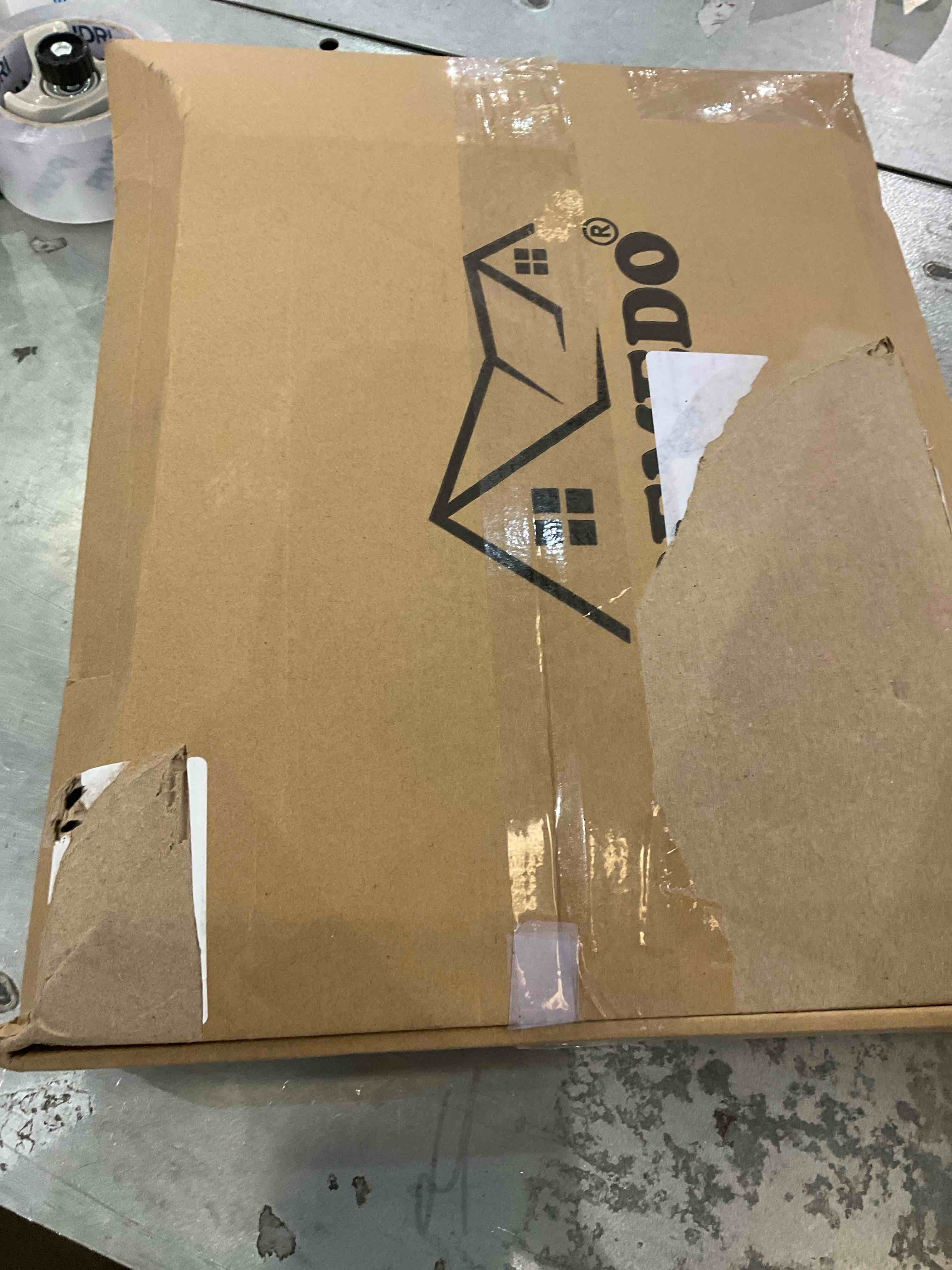 https://s3.amazonaws.com/lotting-images-prod/BargainHunt/EXS01347509_1709824084048.jpeg