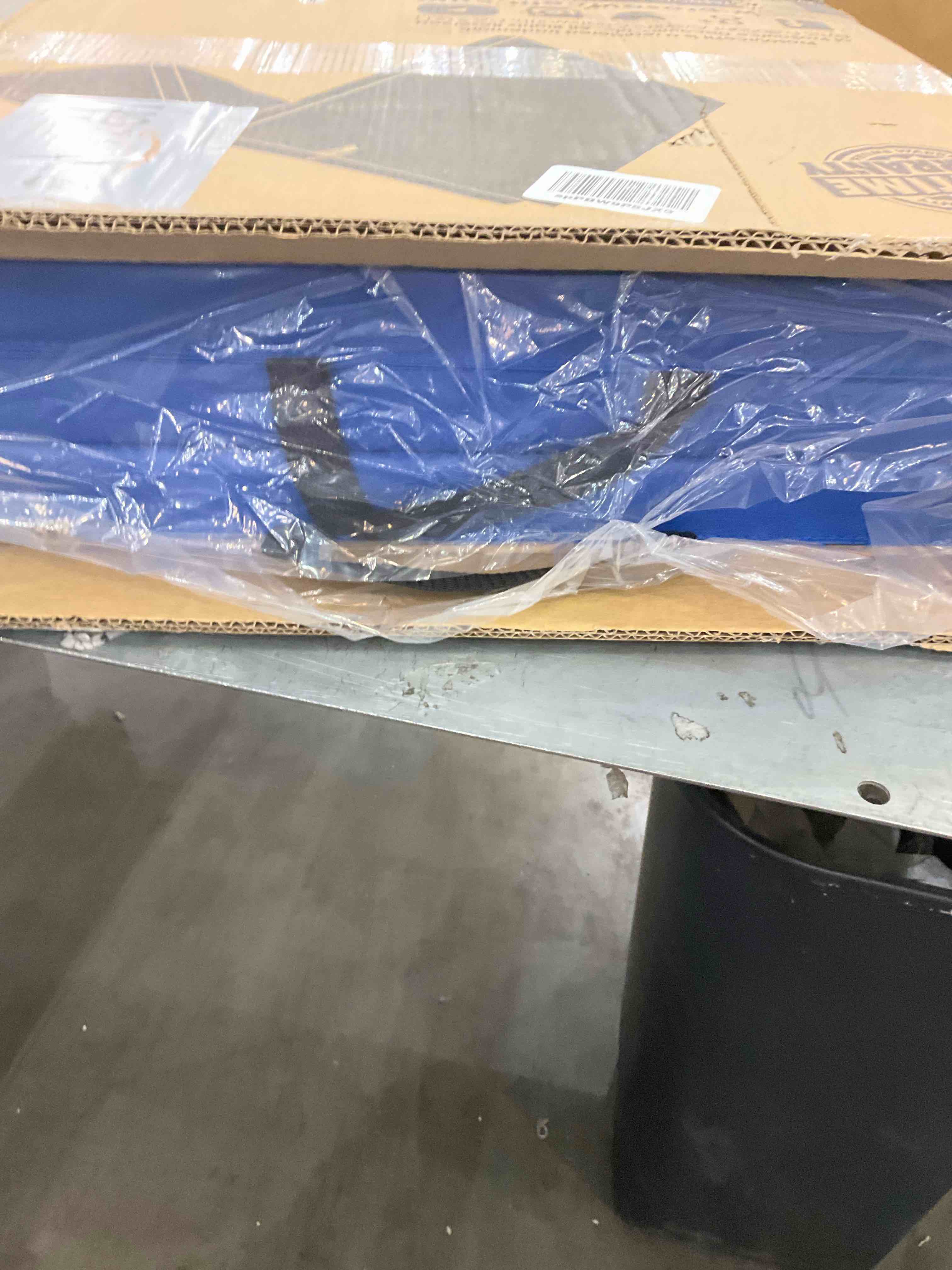 https://s3.amazonaws.com/lotting-images-prod/BargainHunt/EXS01347587_1709834082474.jpeg
