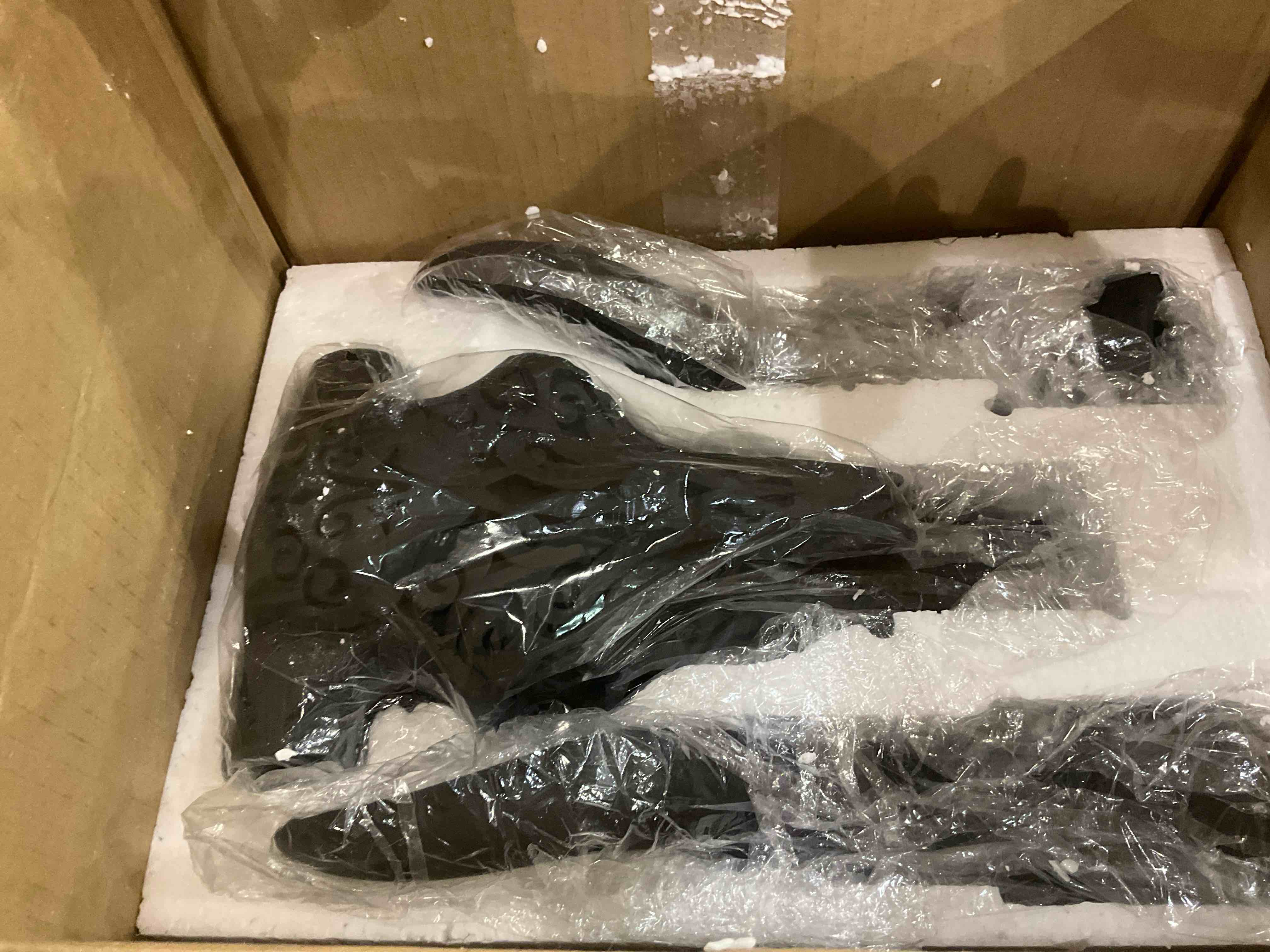 https://s3.amazonaws.com/lotting-images-prod/BargainHunt/EXS01347673_1709903990138.jpeg