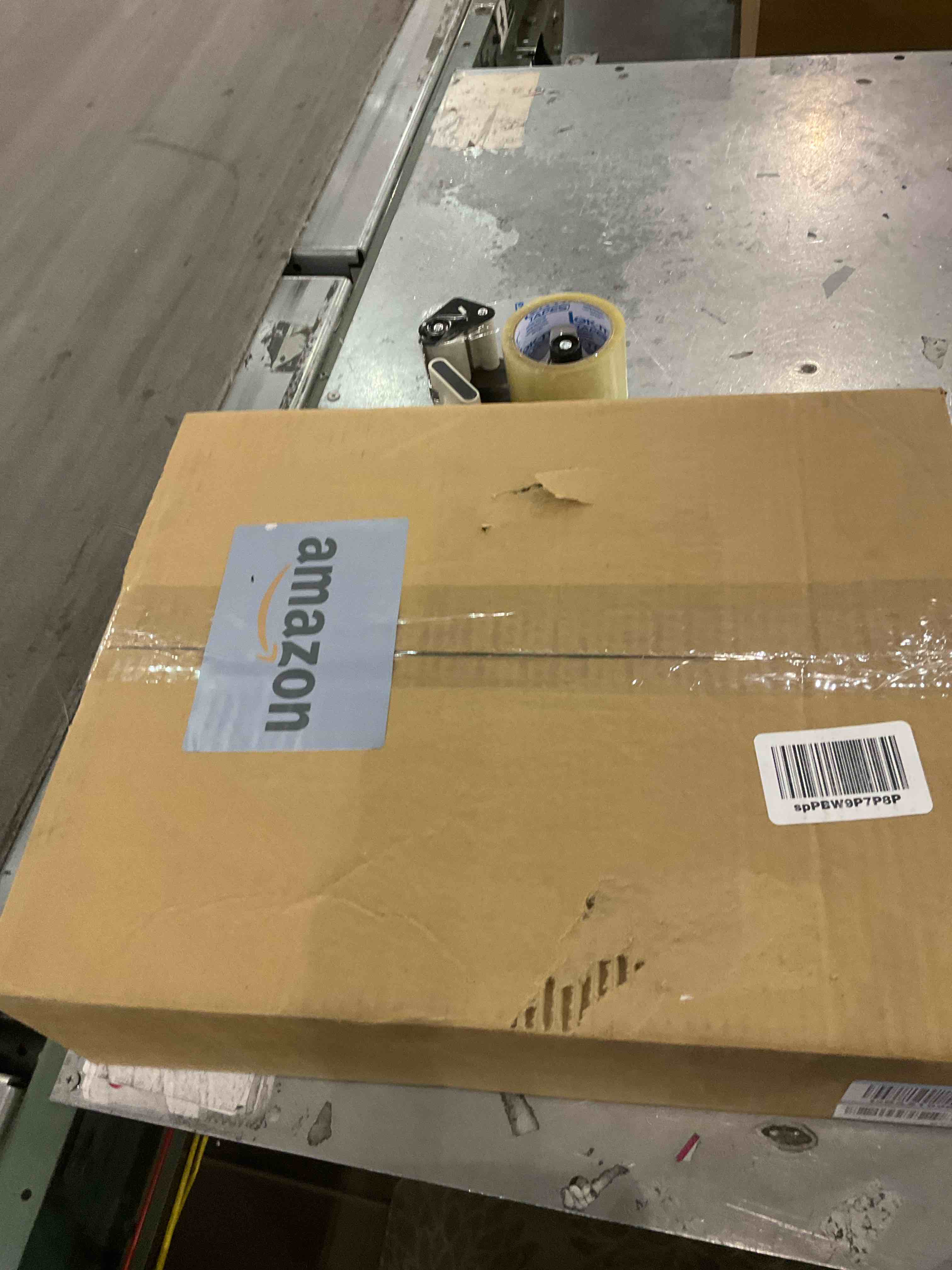 https://s3.amazonaws.com/lotting-images-prod/BargainHunt/EXS01347674_1709904072430.jpeg