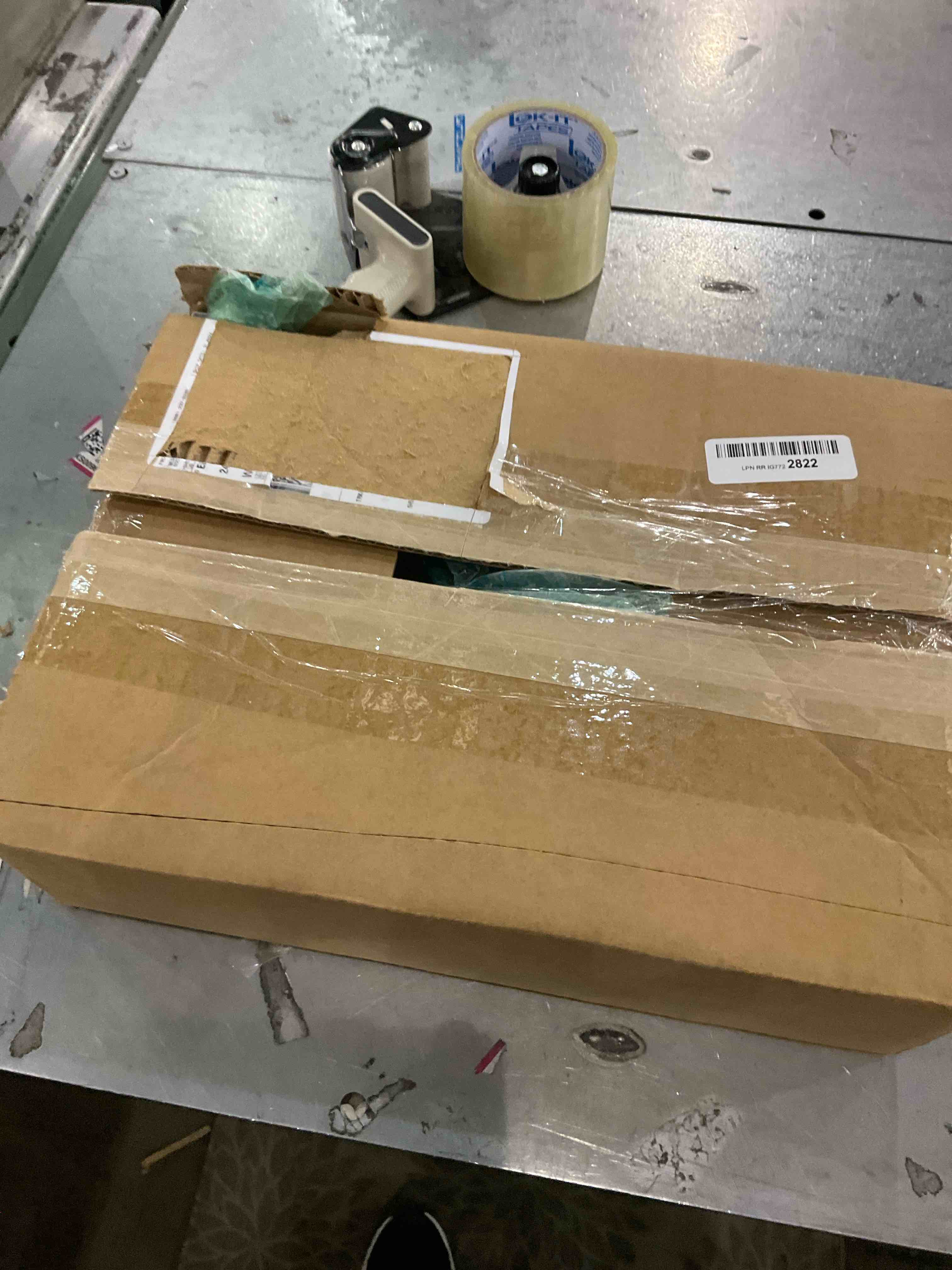 https://s3.amazonaws.com/lotting-images-prod/BargainHunt/EXS01347692_1709908153337.jpeg