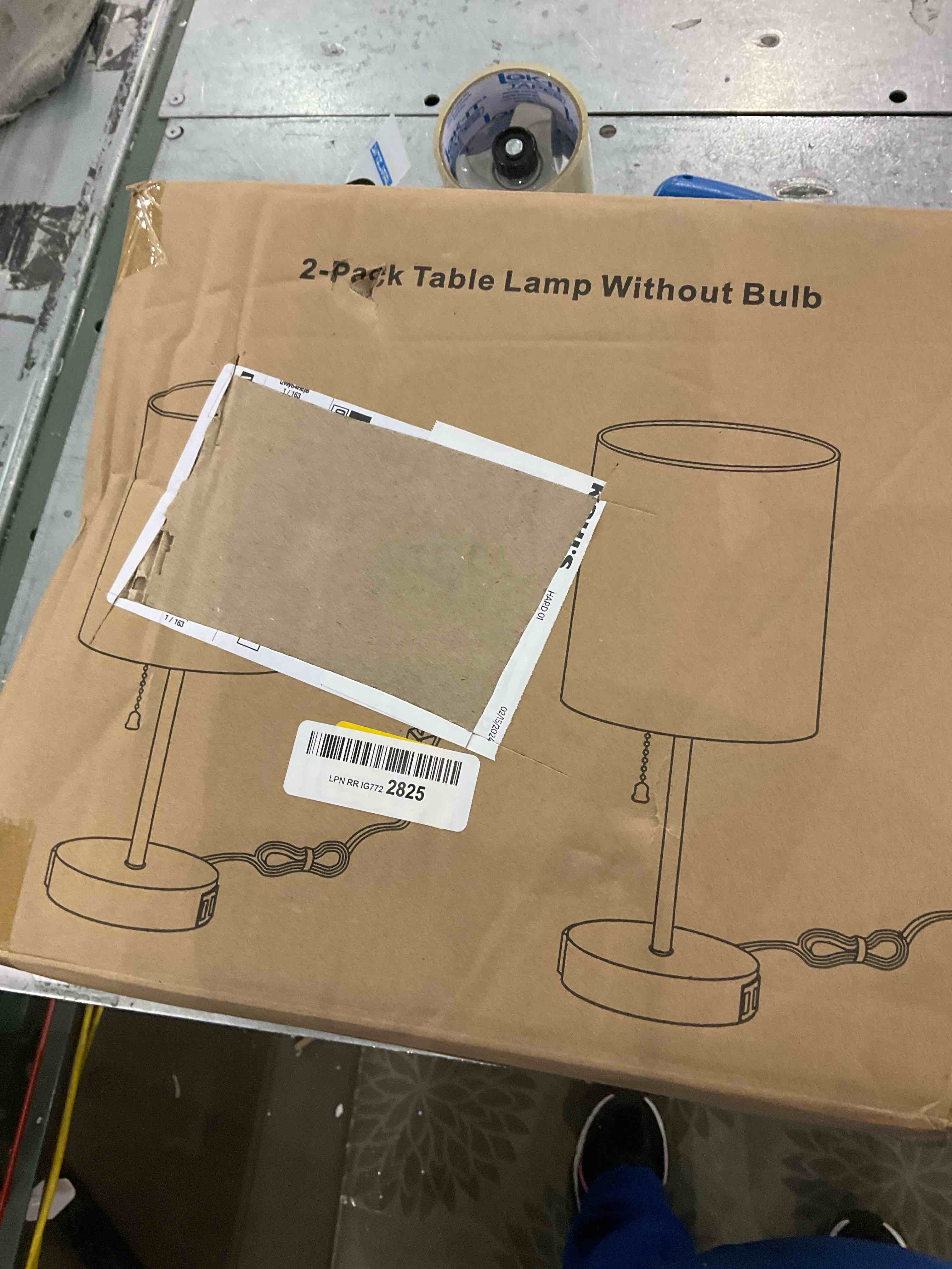 https://s3.amazonaws.com/lotting-images-prod/BargainHunt/EXS01347745_1709913624390.jpeg