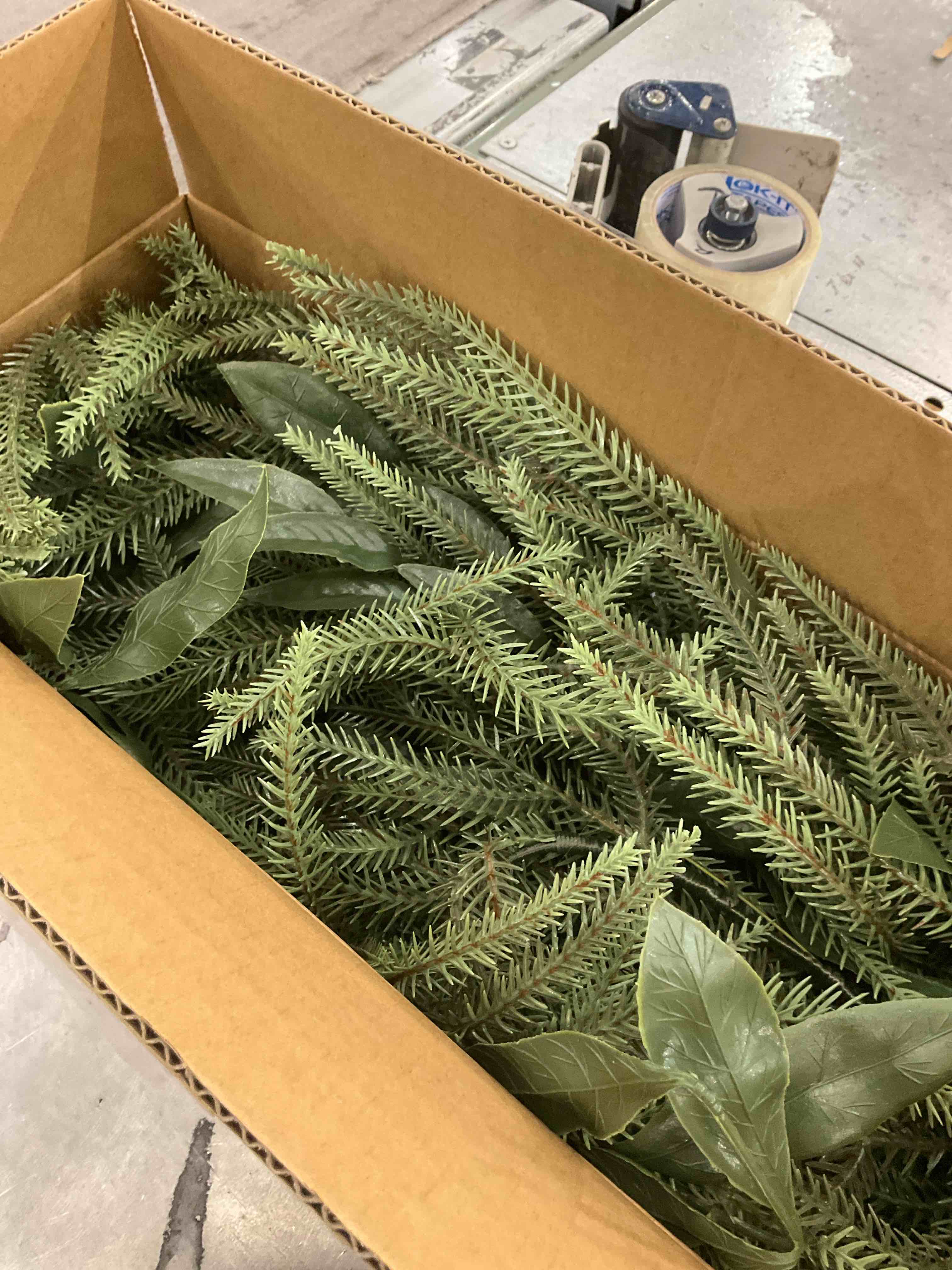 https://s3.amazonaws.com/lotting-images-prod/BargainHunt/EXS01347792_1709920761290.jpeg