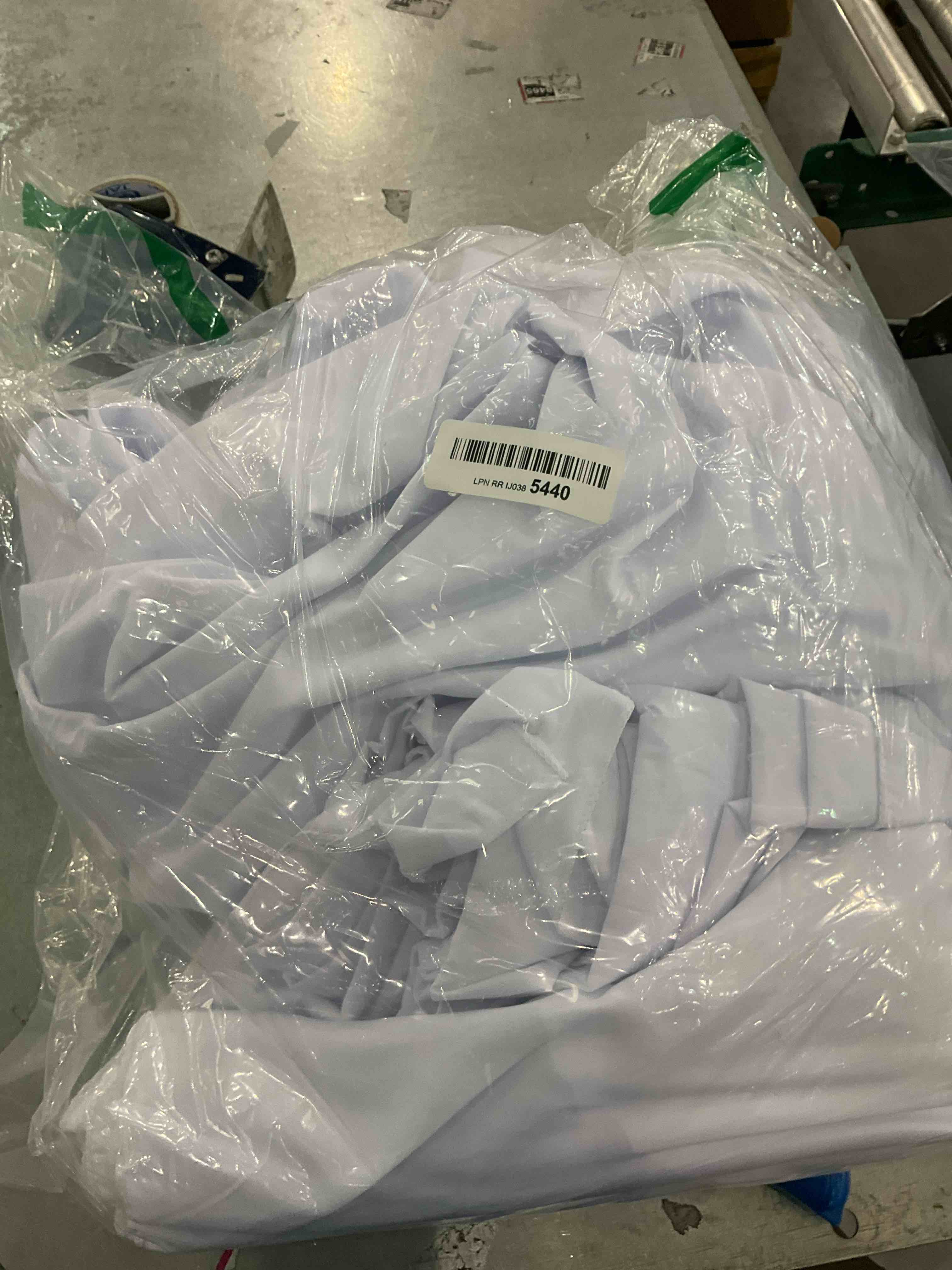 https://s3.amazonaws.com/lotting-images-prod/BargainHunt/EXS01347829_1709926555993.jpeg