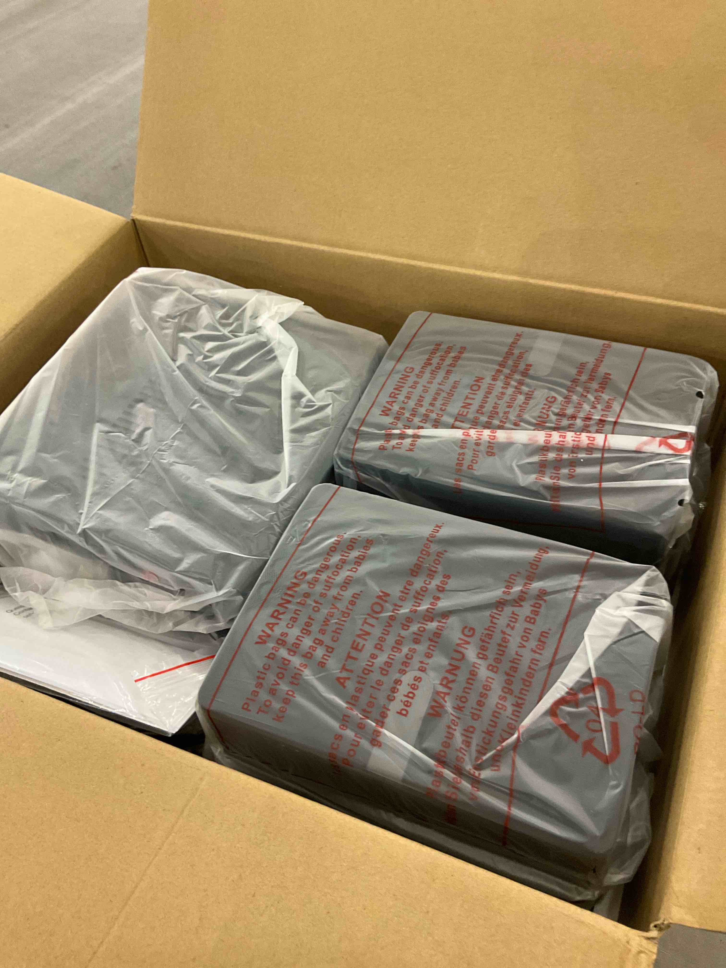 https://s3.amazonaws.com/lotting-images-prod/BargainHunt/EXS01347944_1710165983146.jpeg