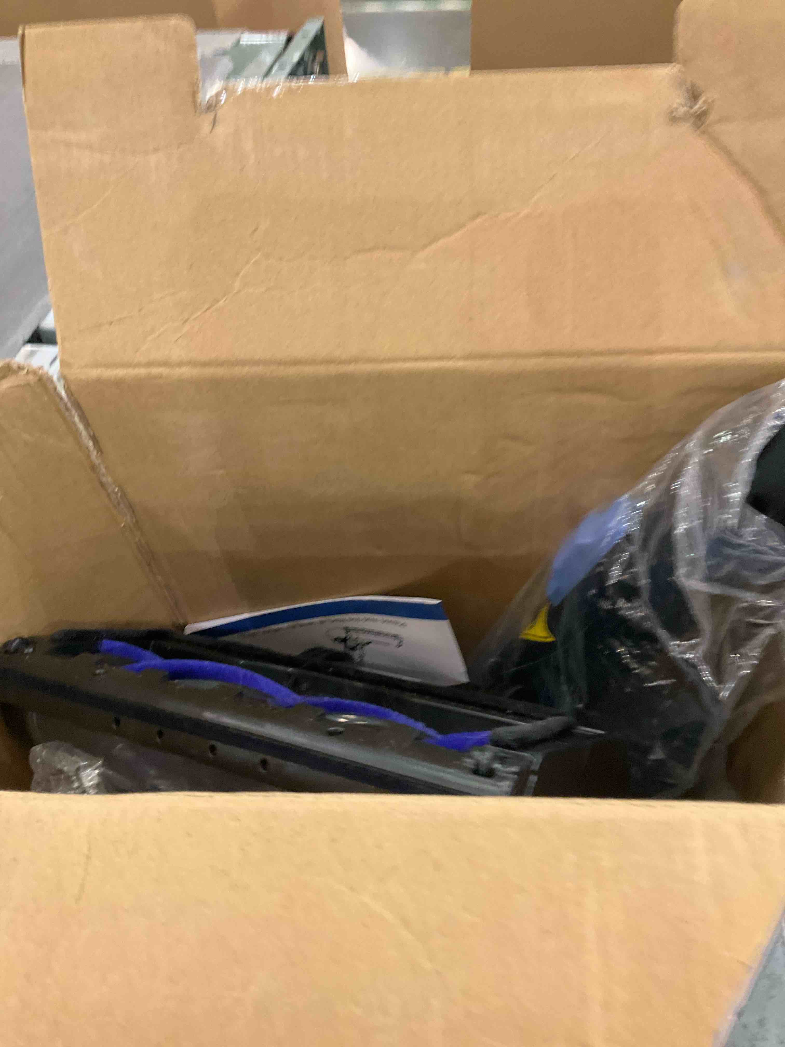 https://s3.amazonaws.com/lotting-images-prod/BargainHunt/EXS01347982_1710169495725.jpeg
