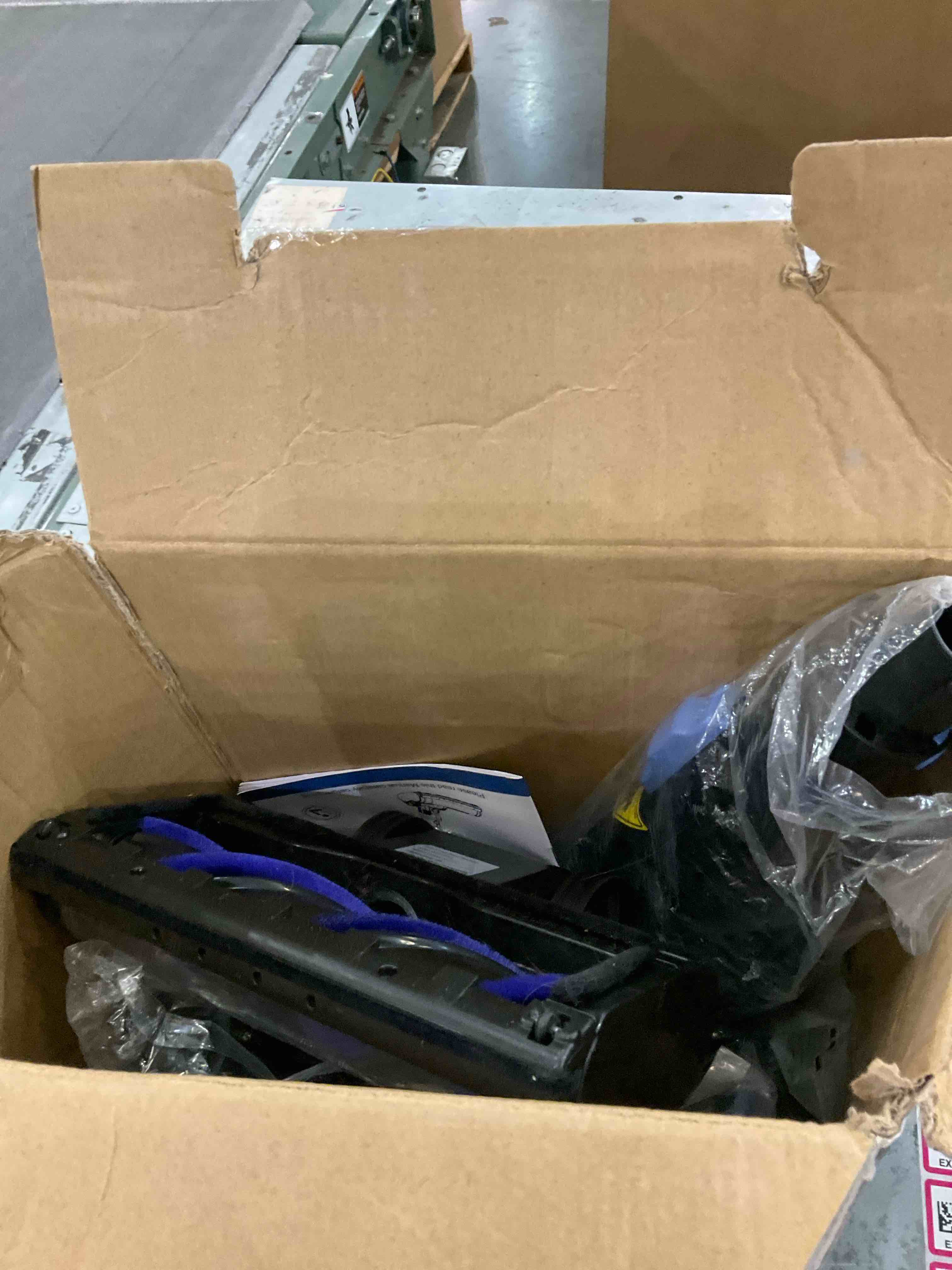 https://s3.amazonaws.com/lotting-images-prod/BargainHunt/EXS01347982_1710169496597.jpeg