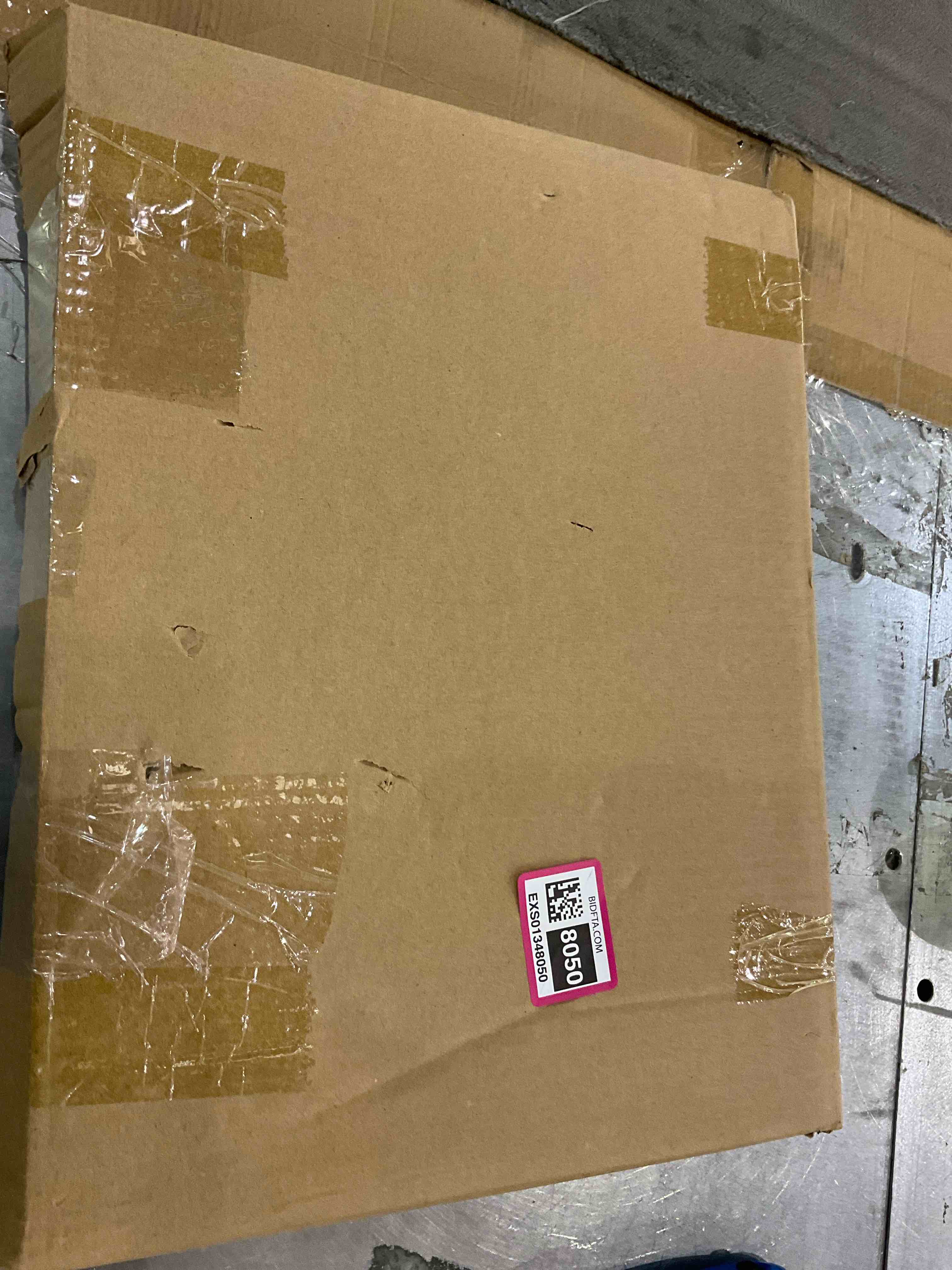https://s3.amazonaws.com/lotting-images-prod/BargainHunt/EXS01348050_1710852897002.jpeg