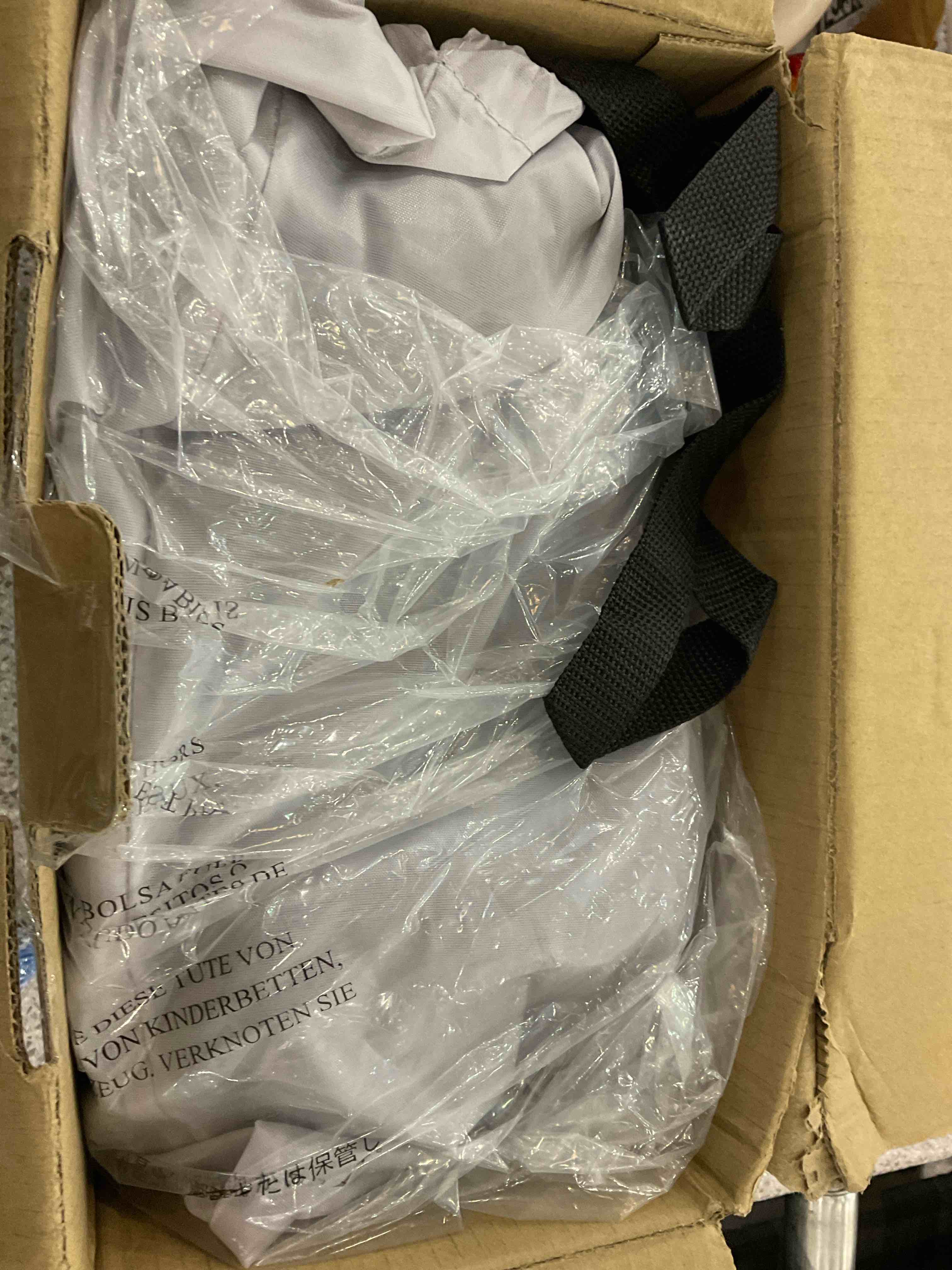 https://s3.amazonaws.com/lotting-images-prod/BargainHunt/EXS01348766_1709927368405.jpeg