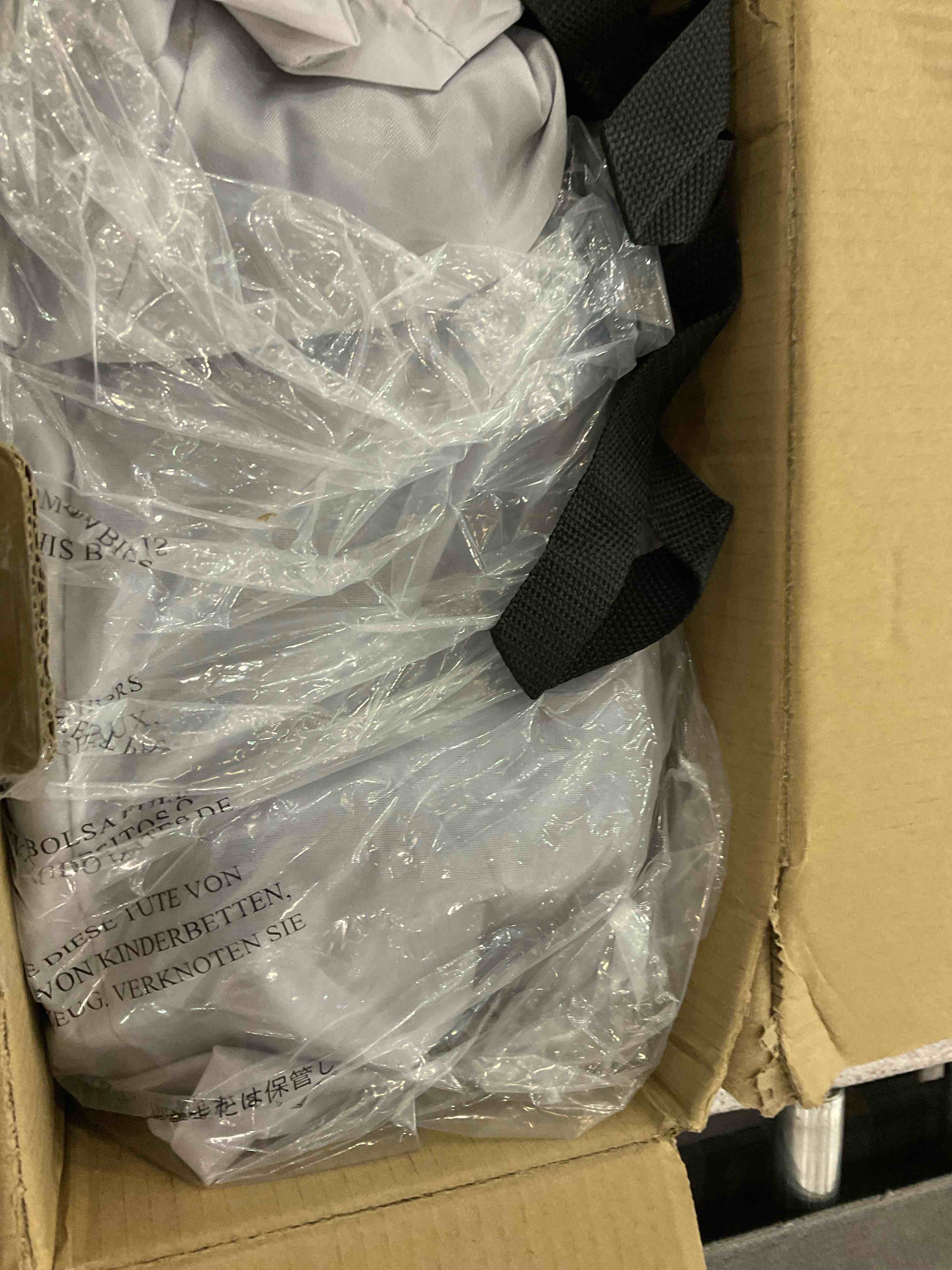 https://s3.amazonaws.com/lotting-images-prod/BargainHunt/EXS01348766_1709927370046.jpeg