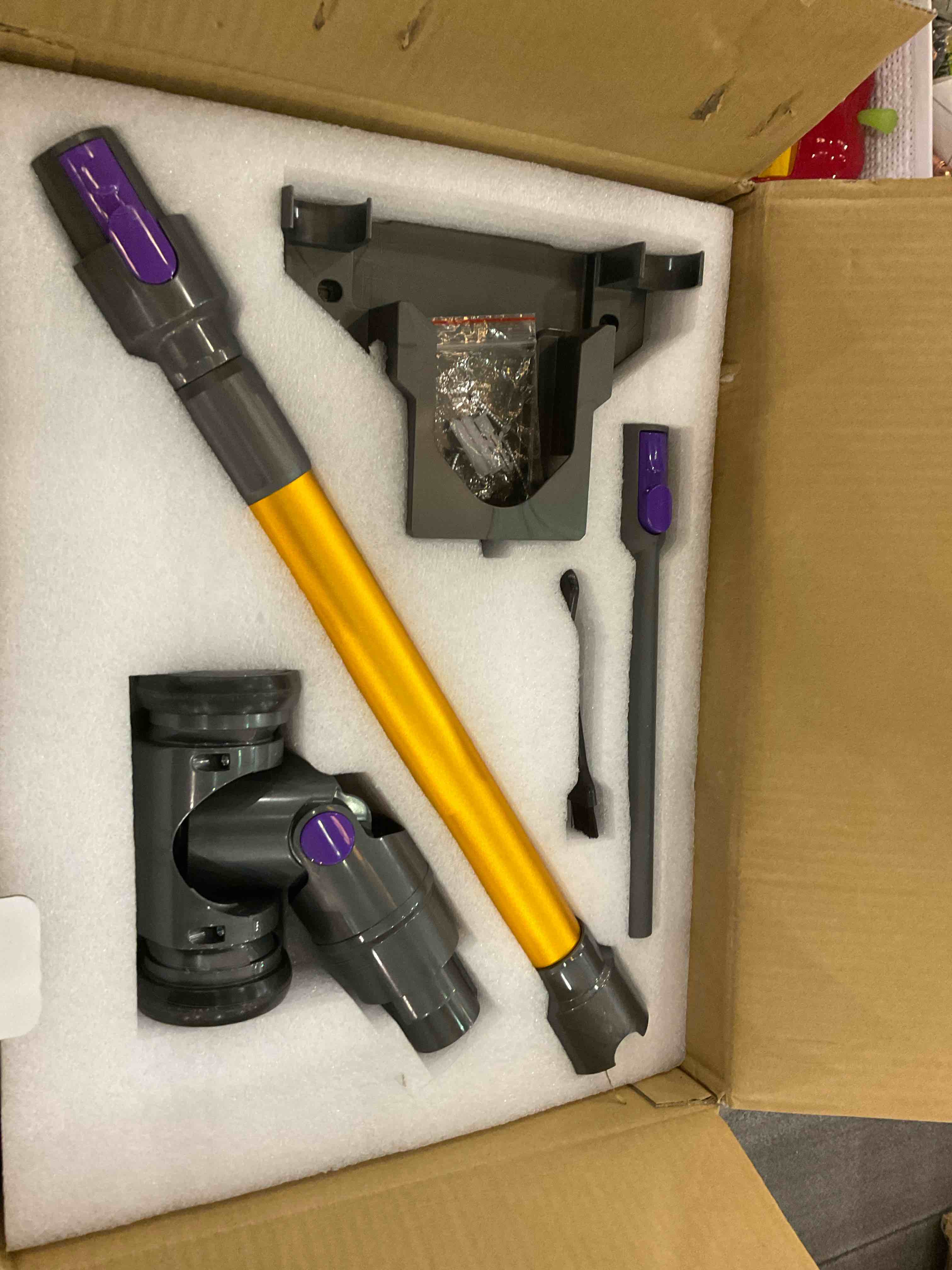 https://s3.amazonaws.com/lotting-images-prod/BargainHunt/EXS01348941_1710256490724.jpeg