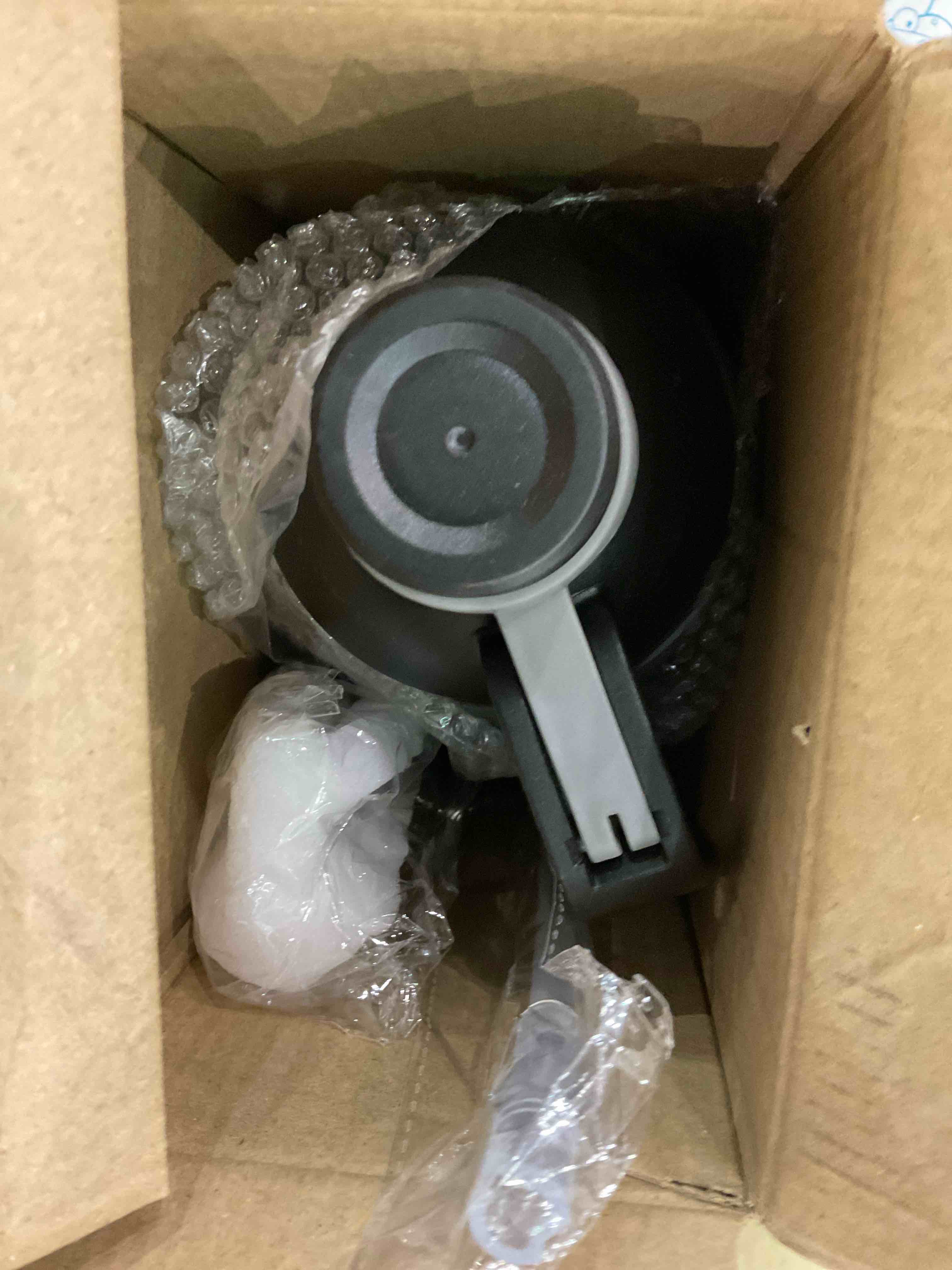 https://s3.amazonaws.com/lotting-images-prod/BargainHunt/EXS01348982_1710330711389.jpeg