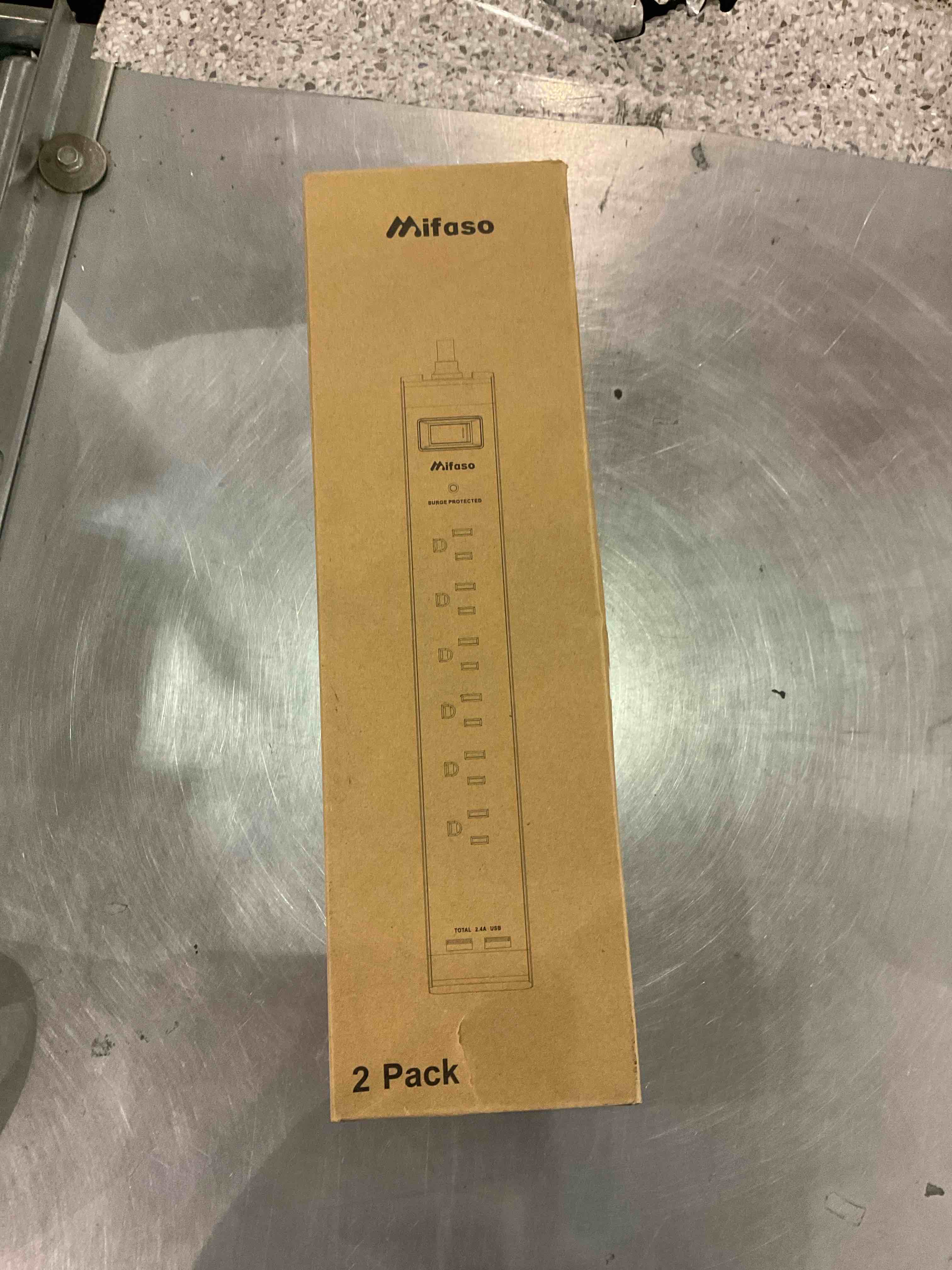 https://s3.amazonaws.com/lotting-images-prod/BargainHunt/EXS01349034_1710328806138.jpeg