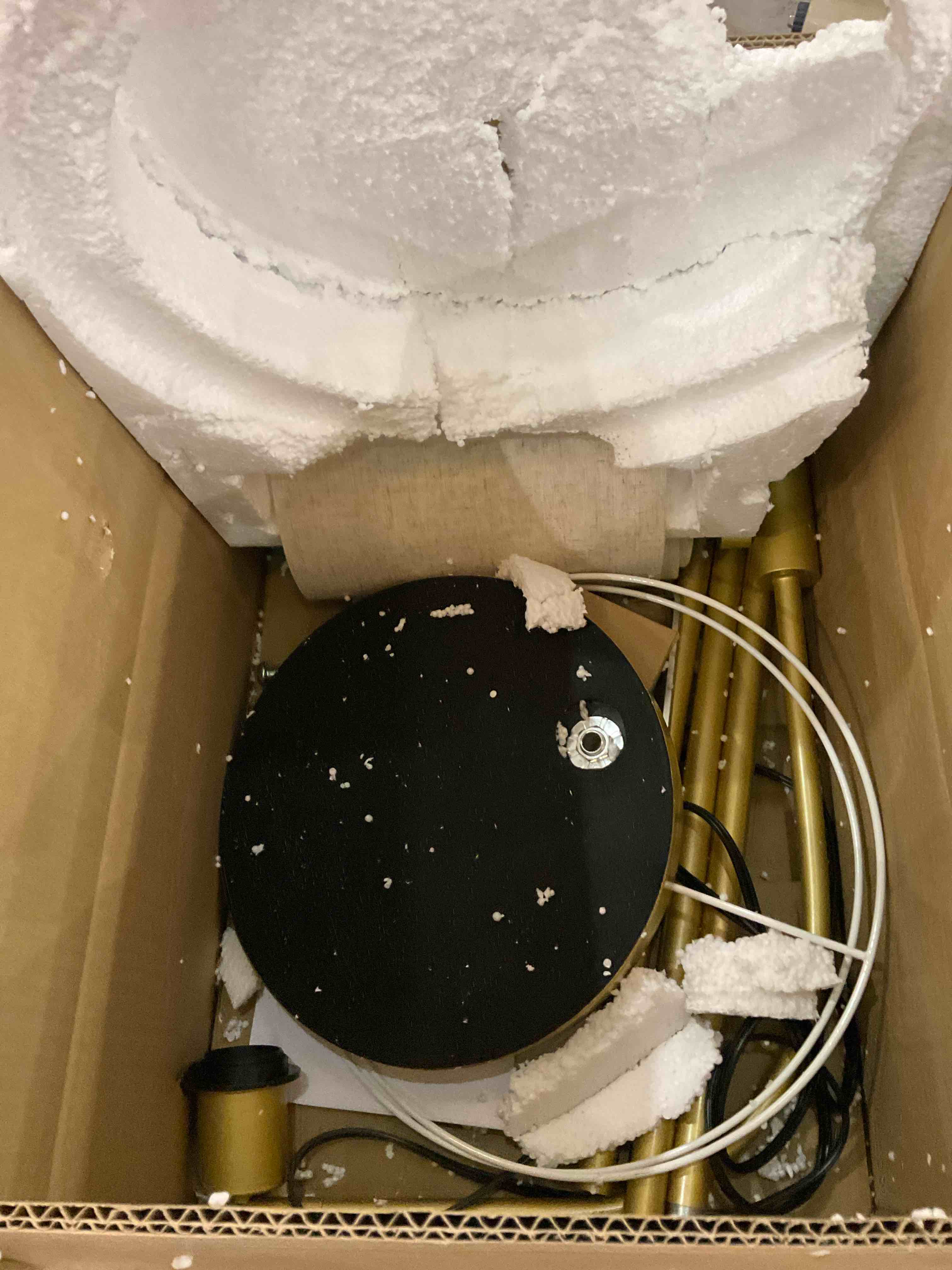 https://s3.amazonaws.com/lotting-images-prod/BargainHunt/EXS01349283_1710430516685.jpeg