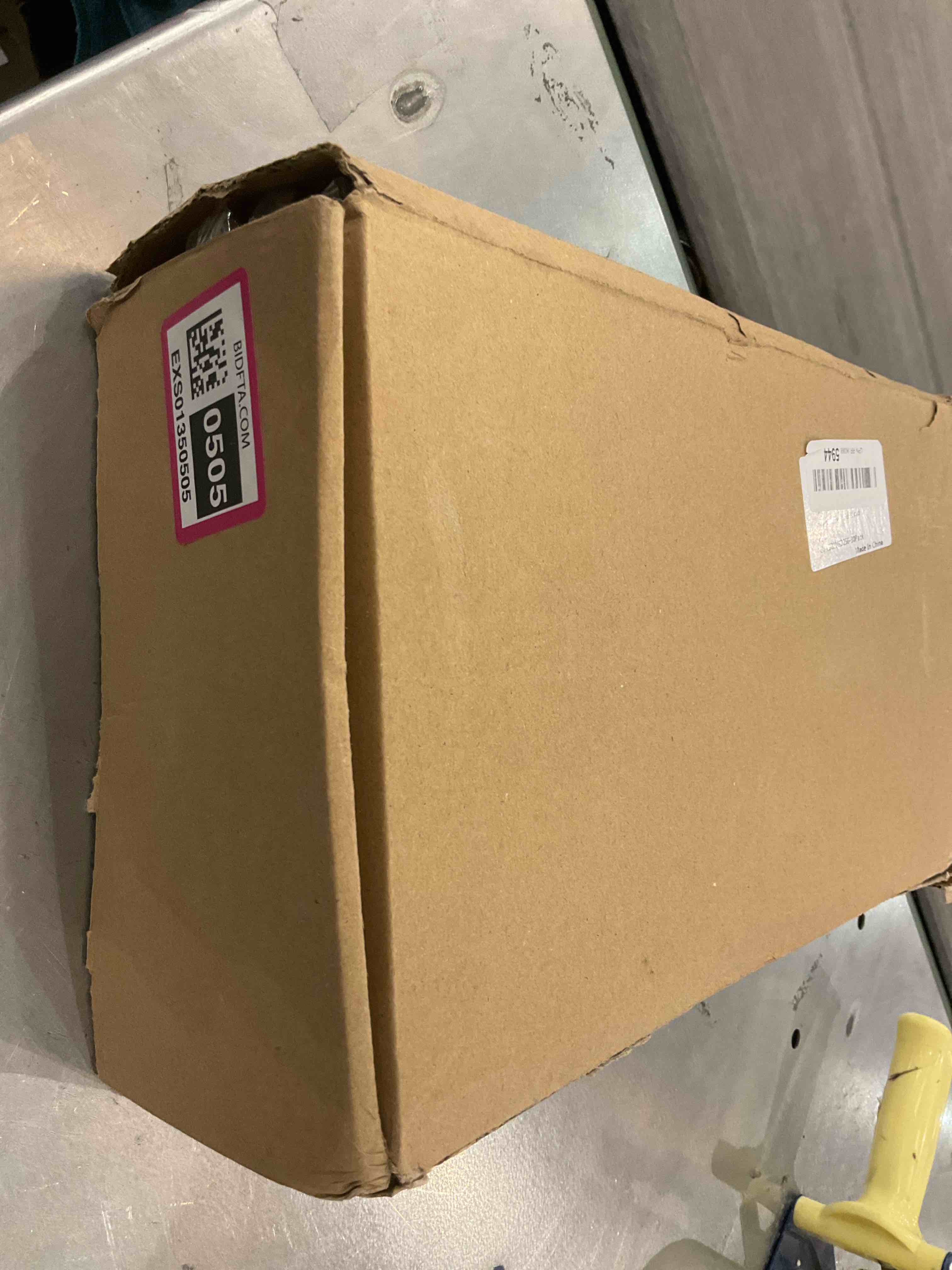 https://s3.amazonaws.com/lotting-images-prod/BargainHunt/EXS01350505_1711386897055.jpeg