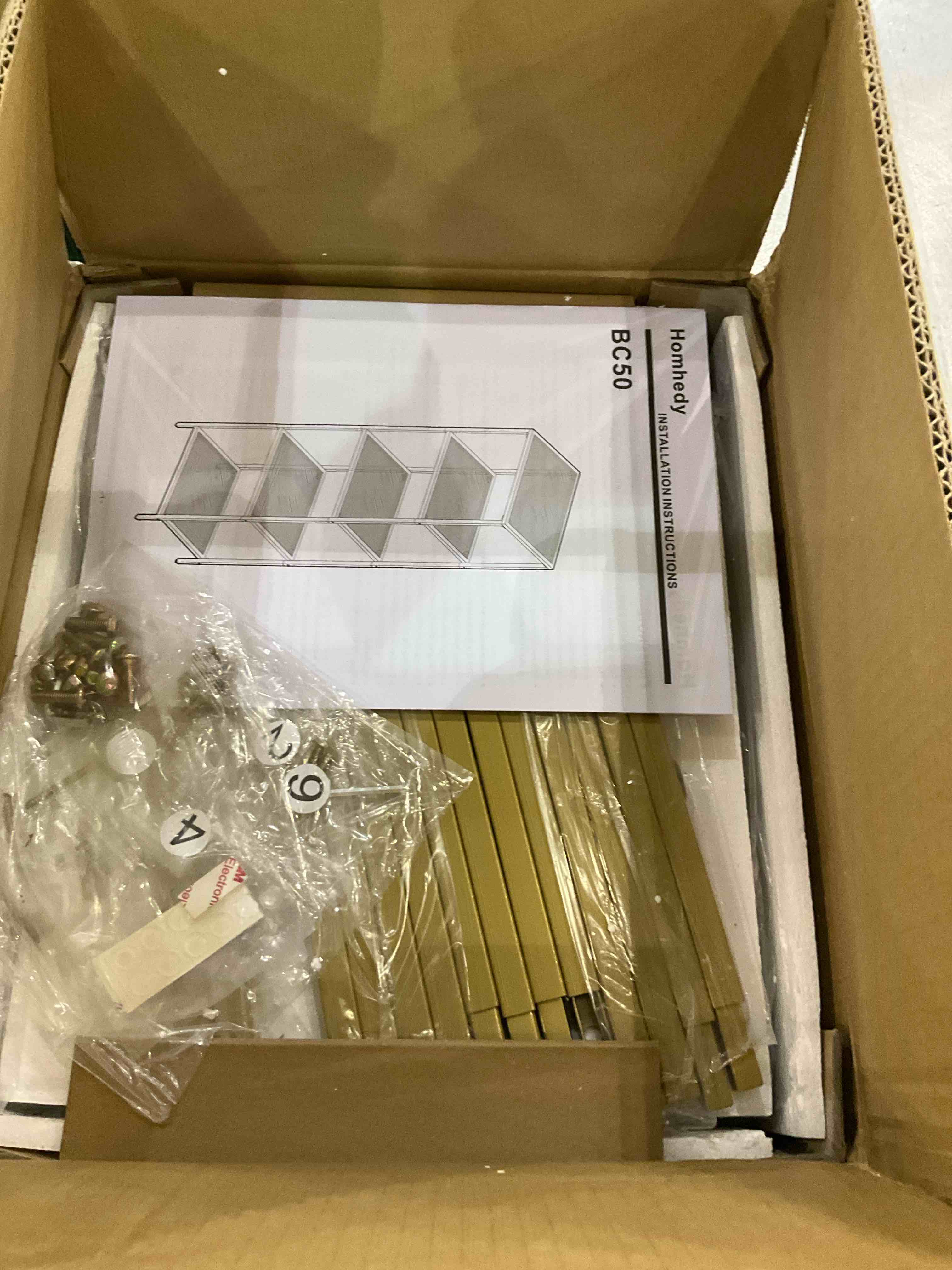 https://s3.amazonaws.com/lotting-images-prod/BargainHunt/EXS01350542_1711460305300.jpeg