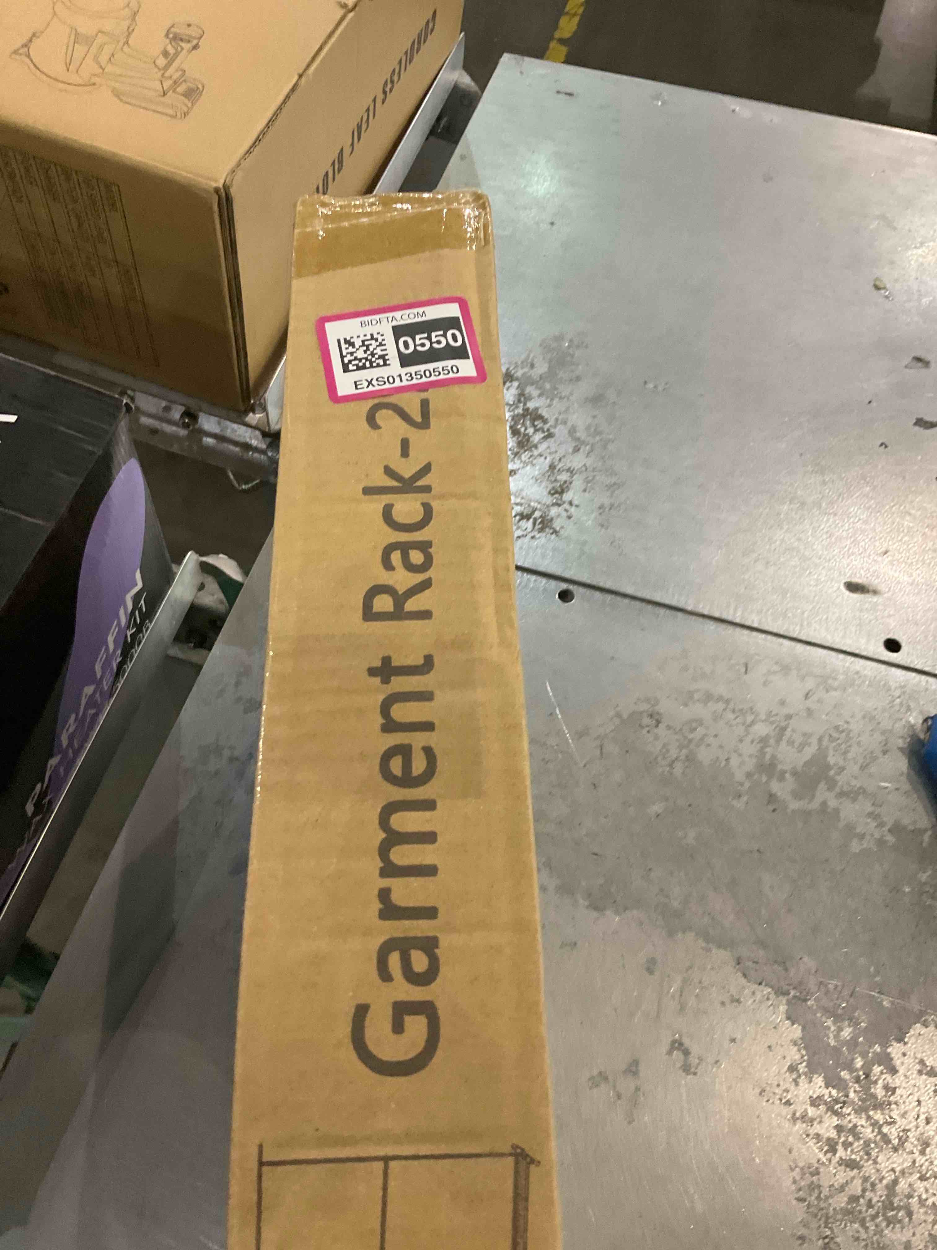 https://s3.amazonaws.com/lotting-images-prod/BargainHunt/EXS01350550_1711461015865.jpeg