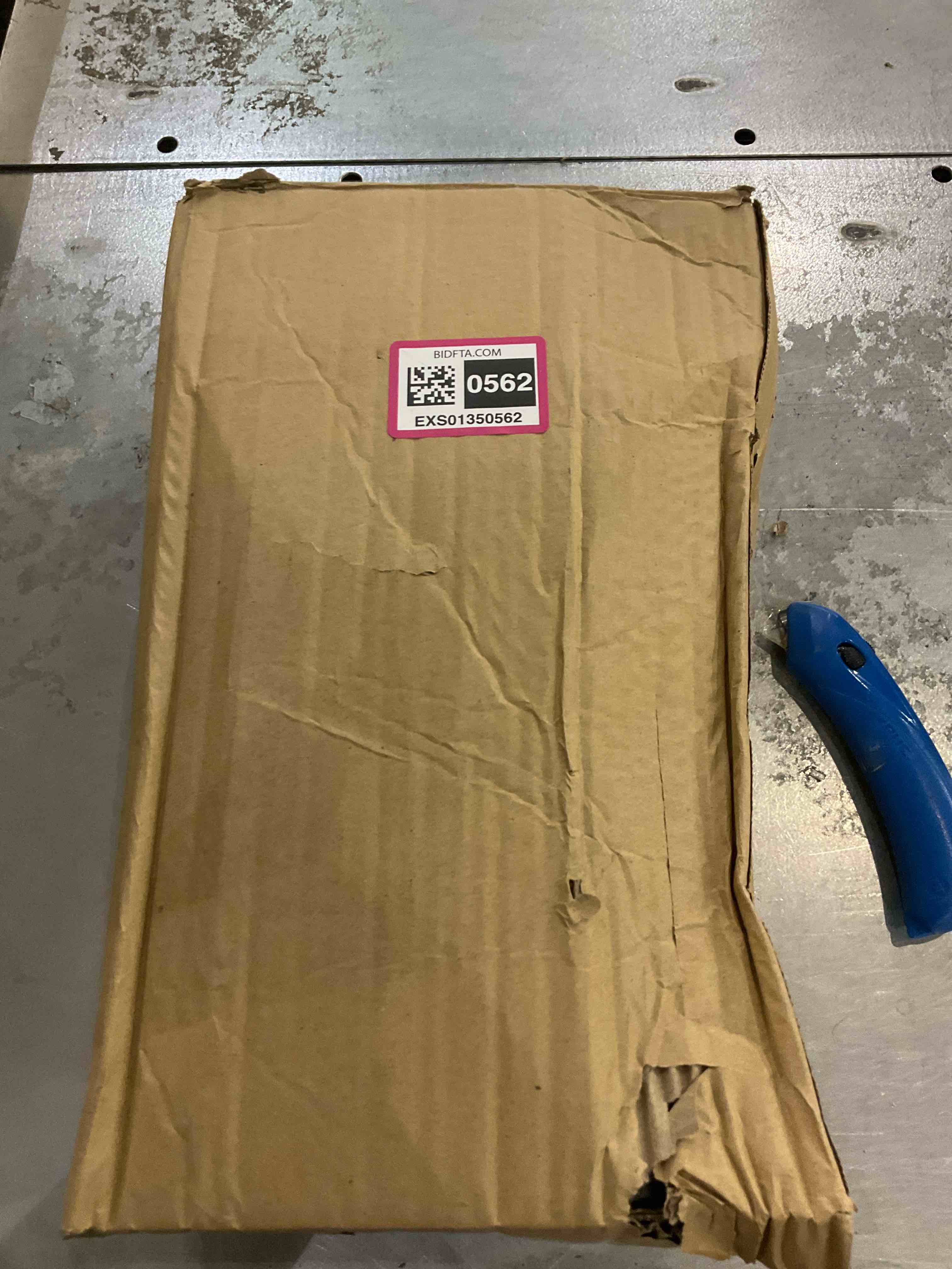 https://s3.amazonaws.com/lotting-images-prod/BargainHunt/EXS01350562_1711462452738.jpeg