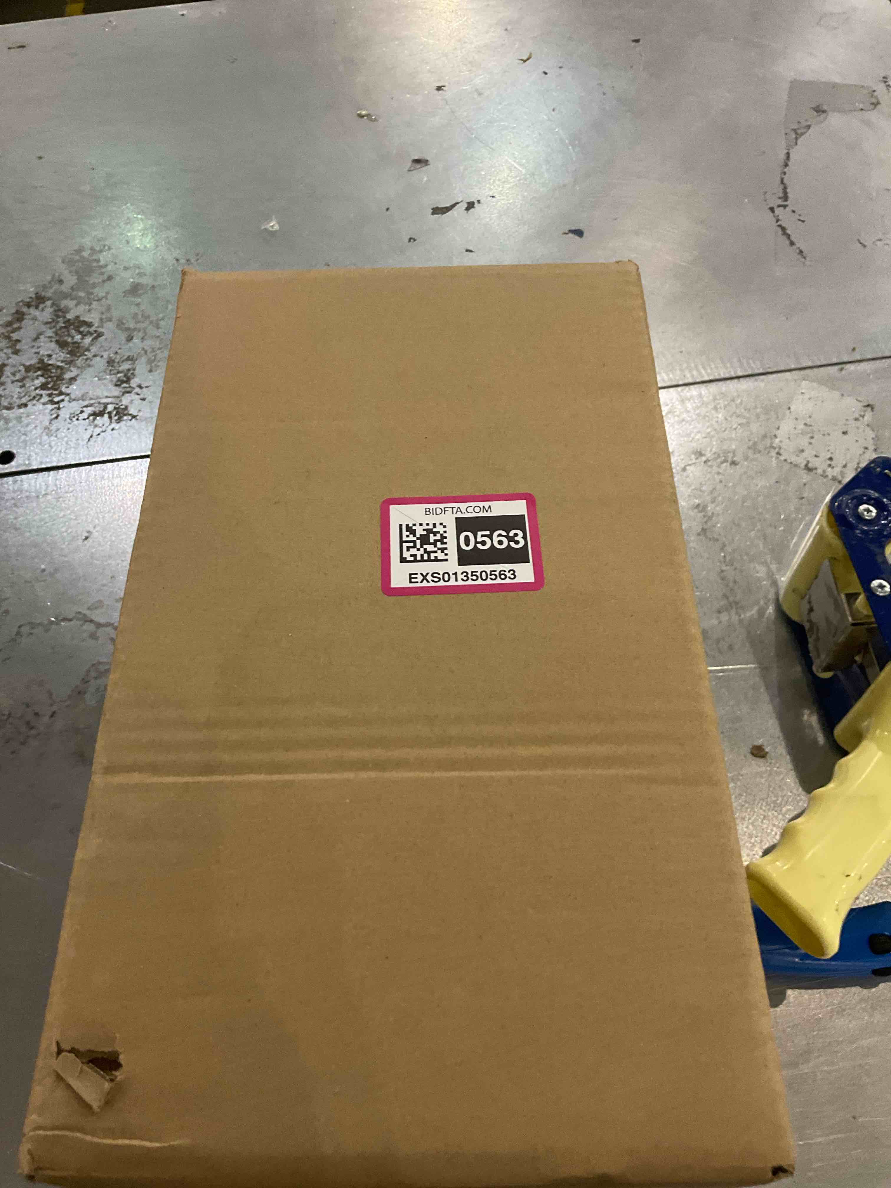 https://s3.amazonaws.com/lotting-images-prod/BargainHunt/EXS01350563_1711462521025.jpeg