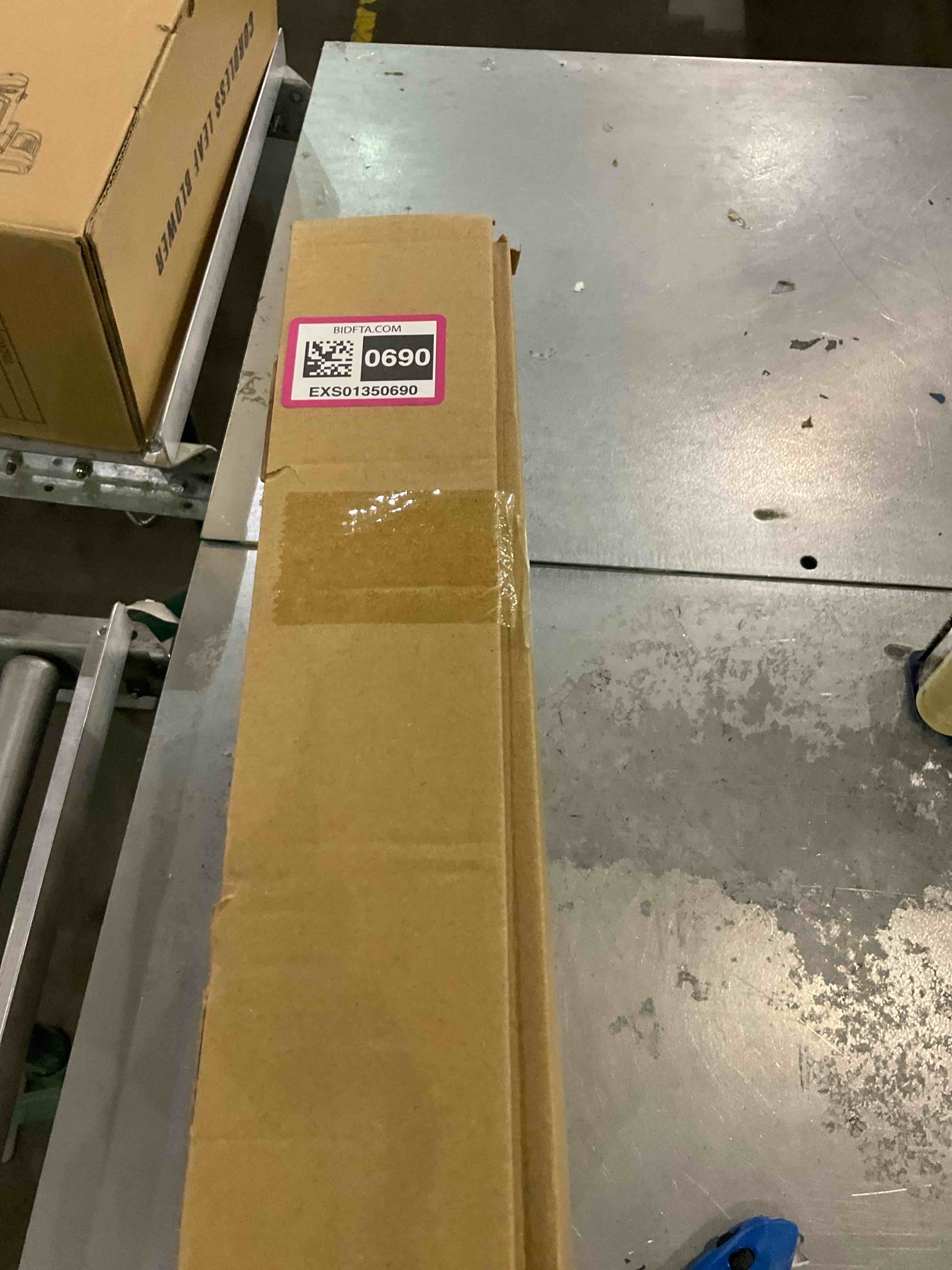 https://s3.amazonaws.com/lotting-images-prod/BargainHunt/EXS01350690_1711540431038.jpeg