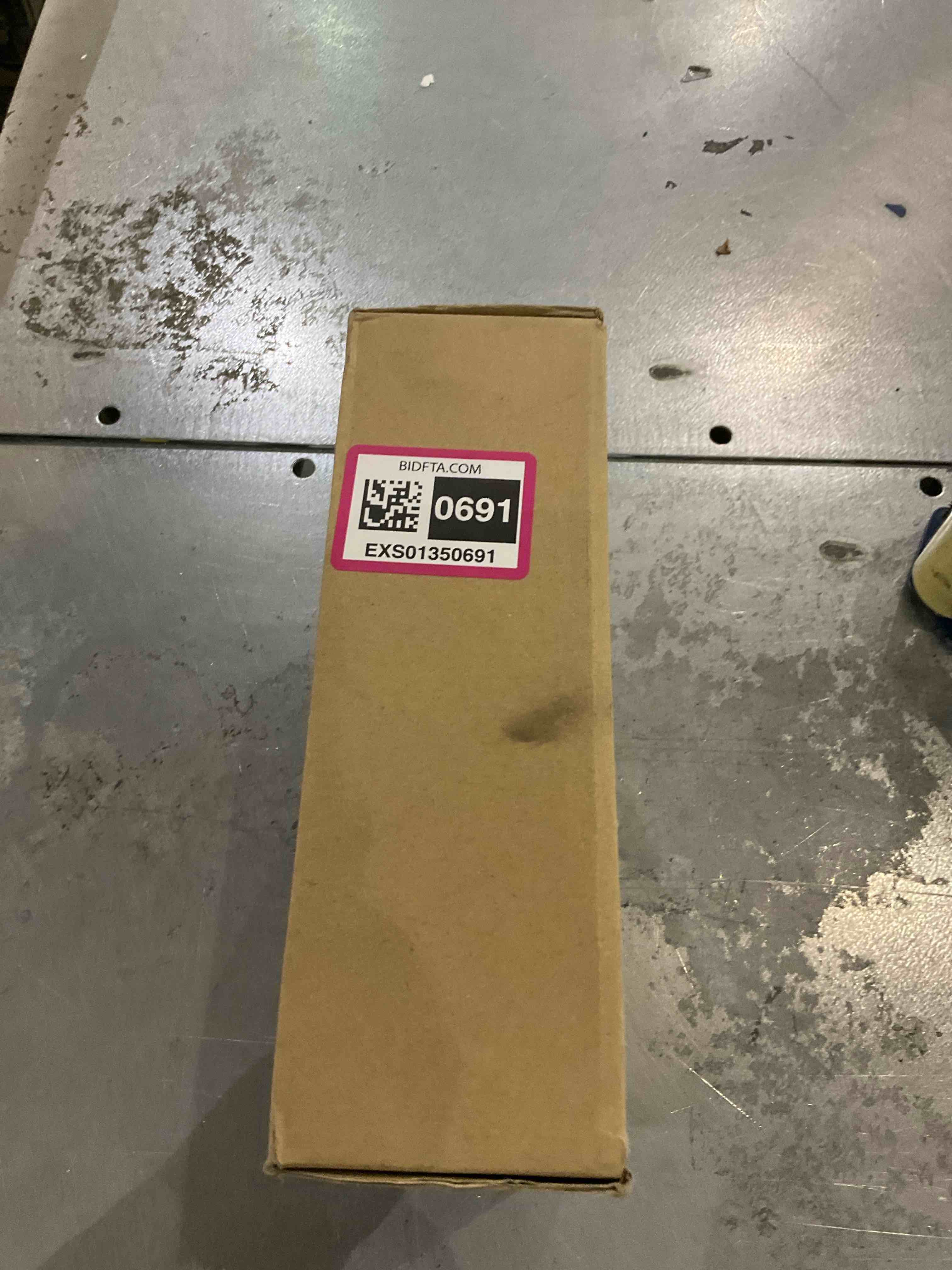 https://s3.amazonaws.com/lotting-images-prod/BargainHunt/EXS01350691_1711540490378.jpeg