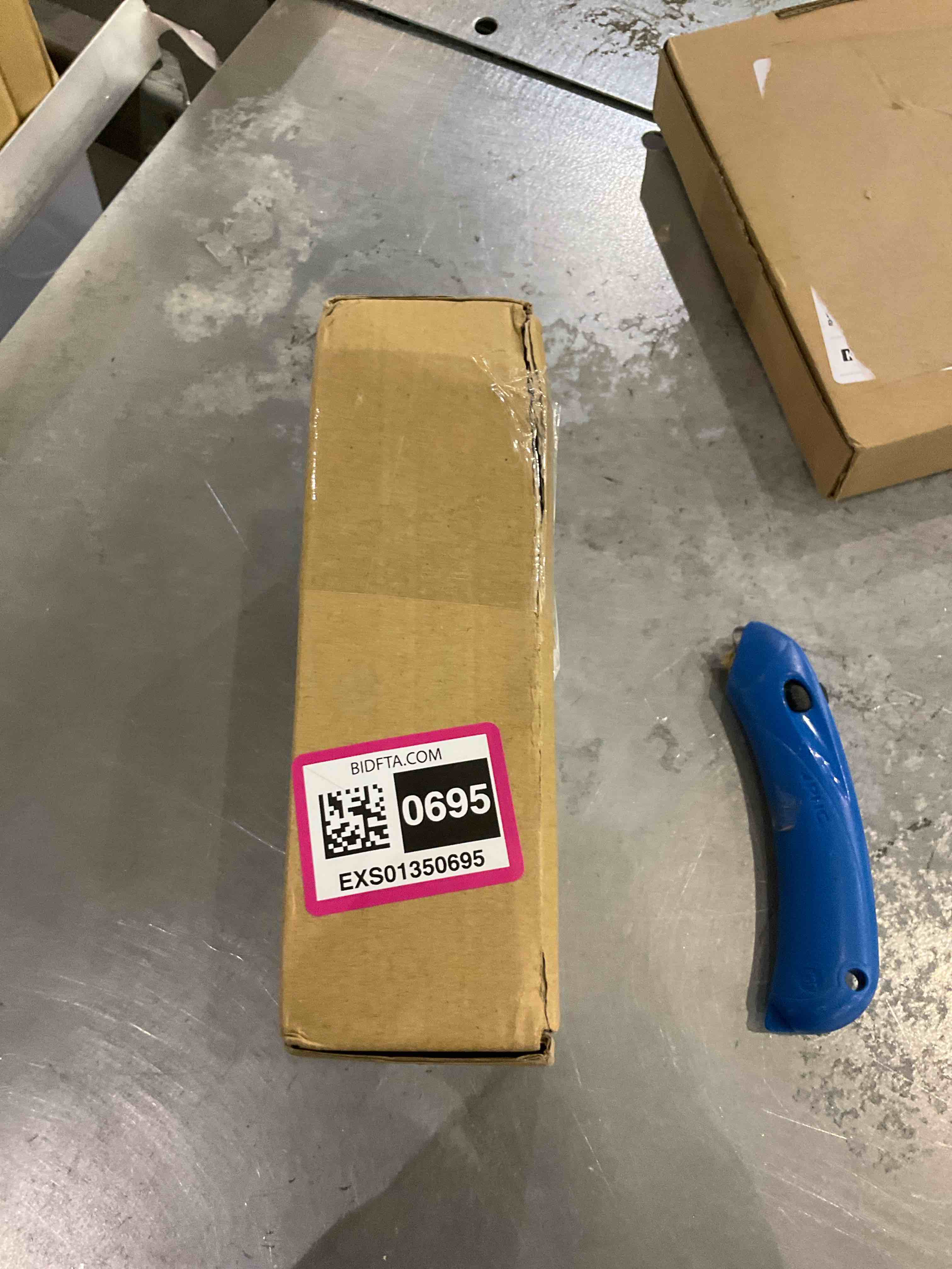 https://s3.amazonaws.com/lotting-images-prod/BargainHunt/EXS01350695_1711541282094.jpeg