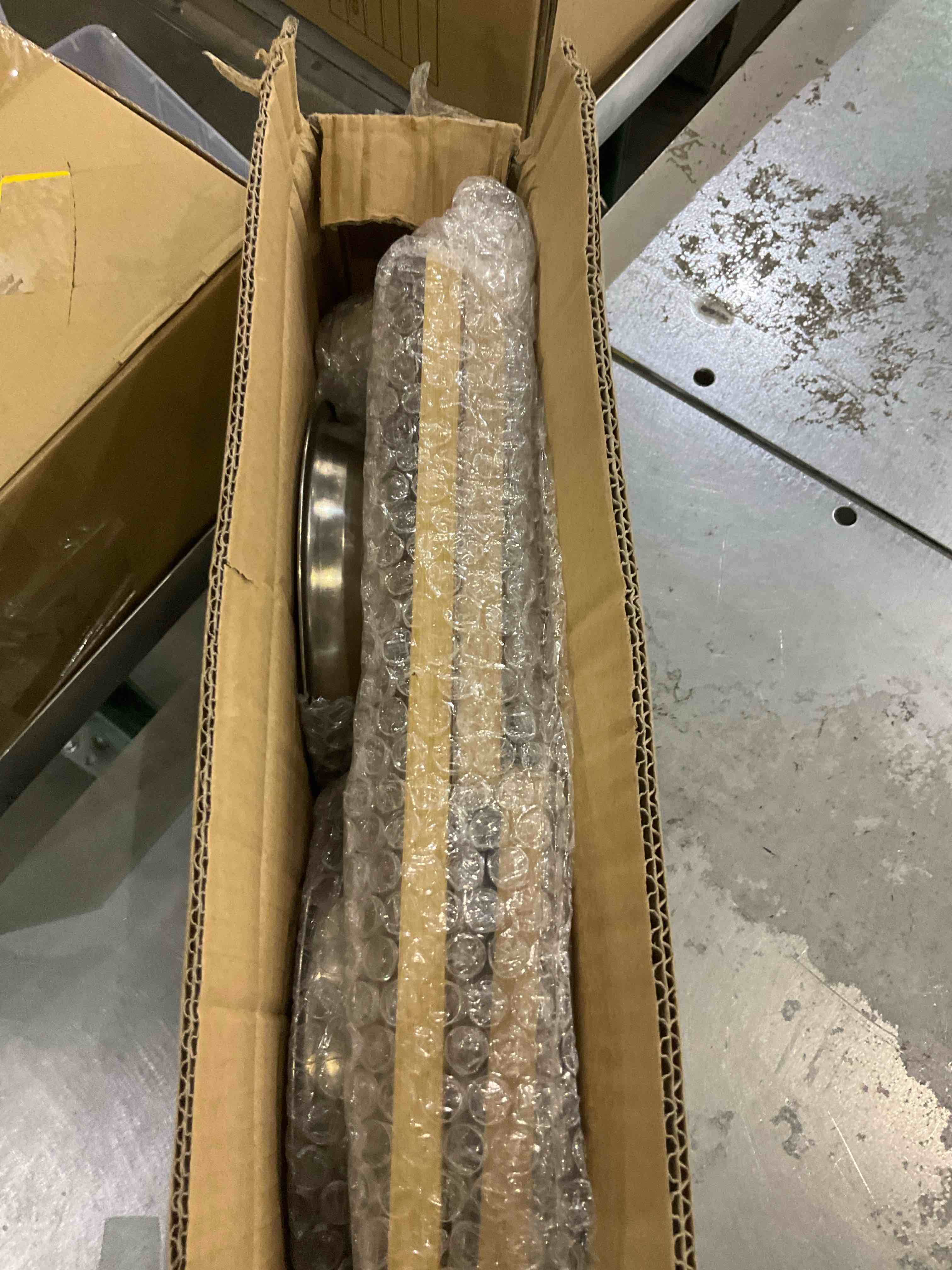 https://s3.amazonaws.com/lotting-images-prod/BargainHunt/EXS01350698_1711541655225.jpeg