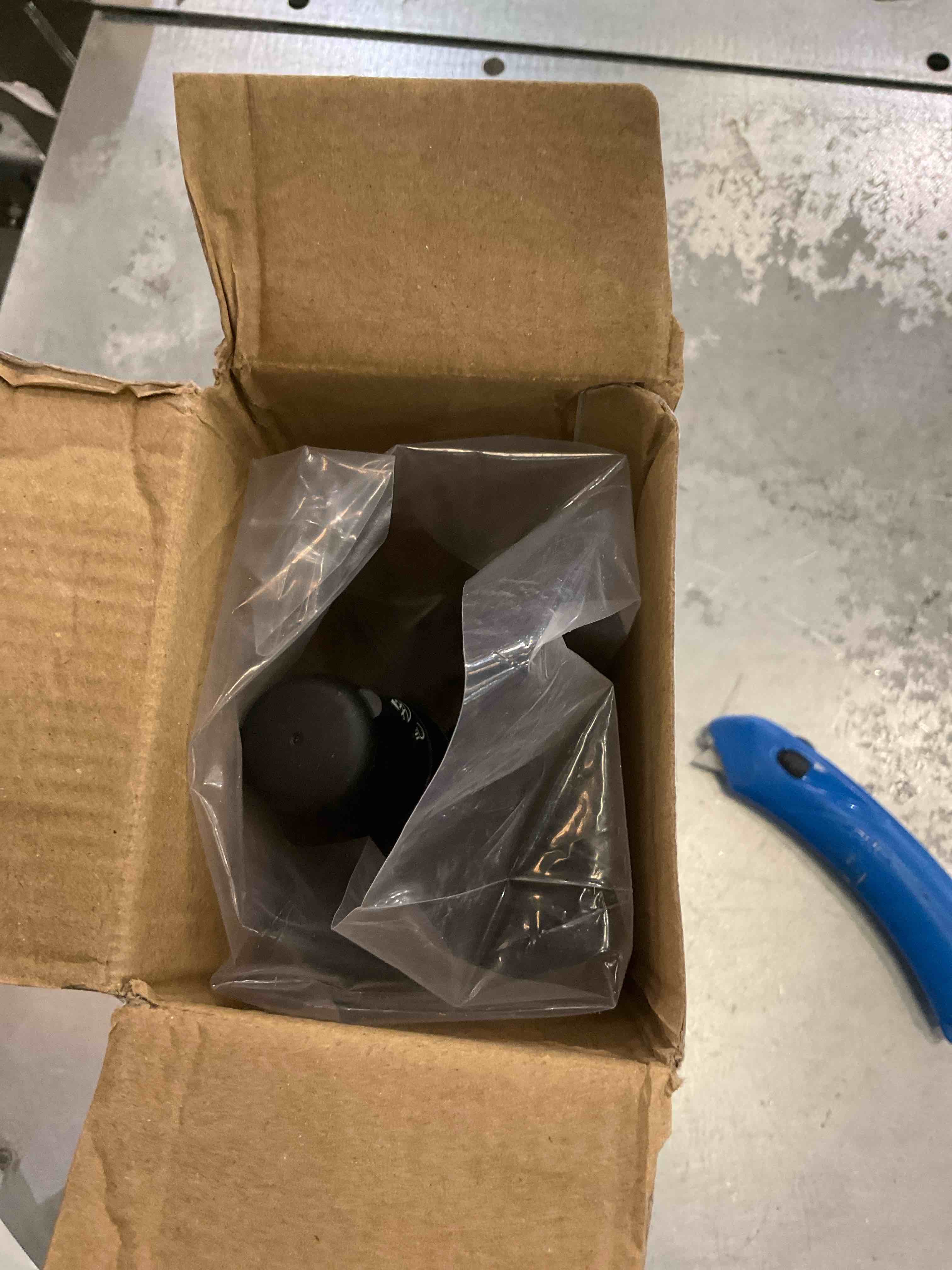 https://s3.amazonaws.com/lotting-images-prod/BargainHunt/EXS01350727_1711552889106.jpeg