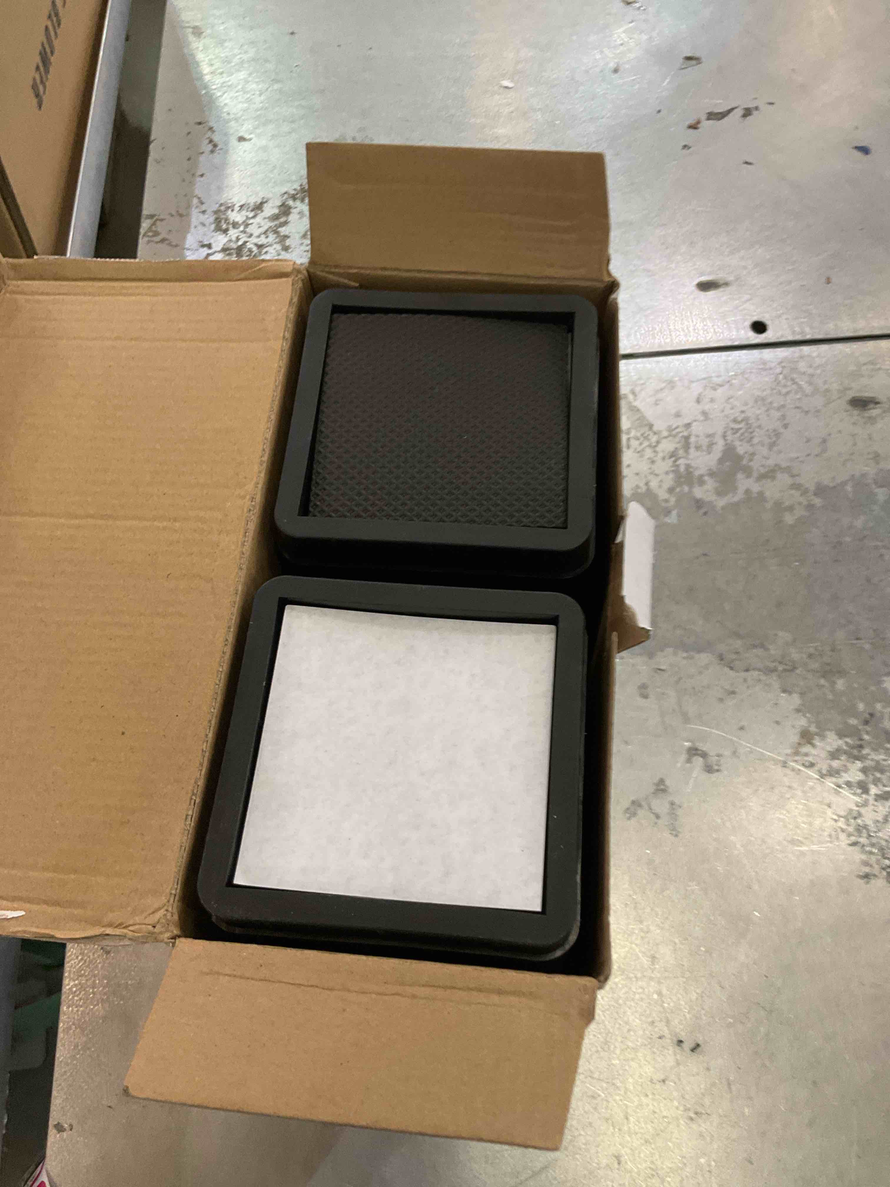 https://s3.amazonaws.com/lotting-images-prod/BargainHunt/EXS01350739_1711553889973.jpeg