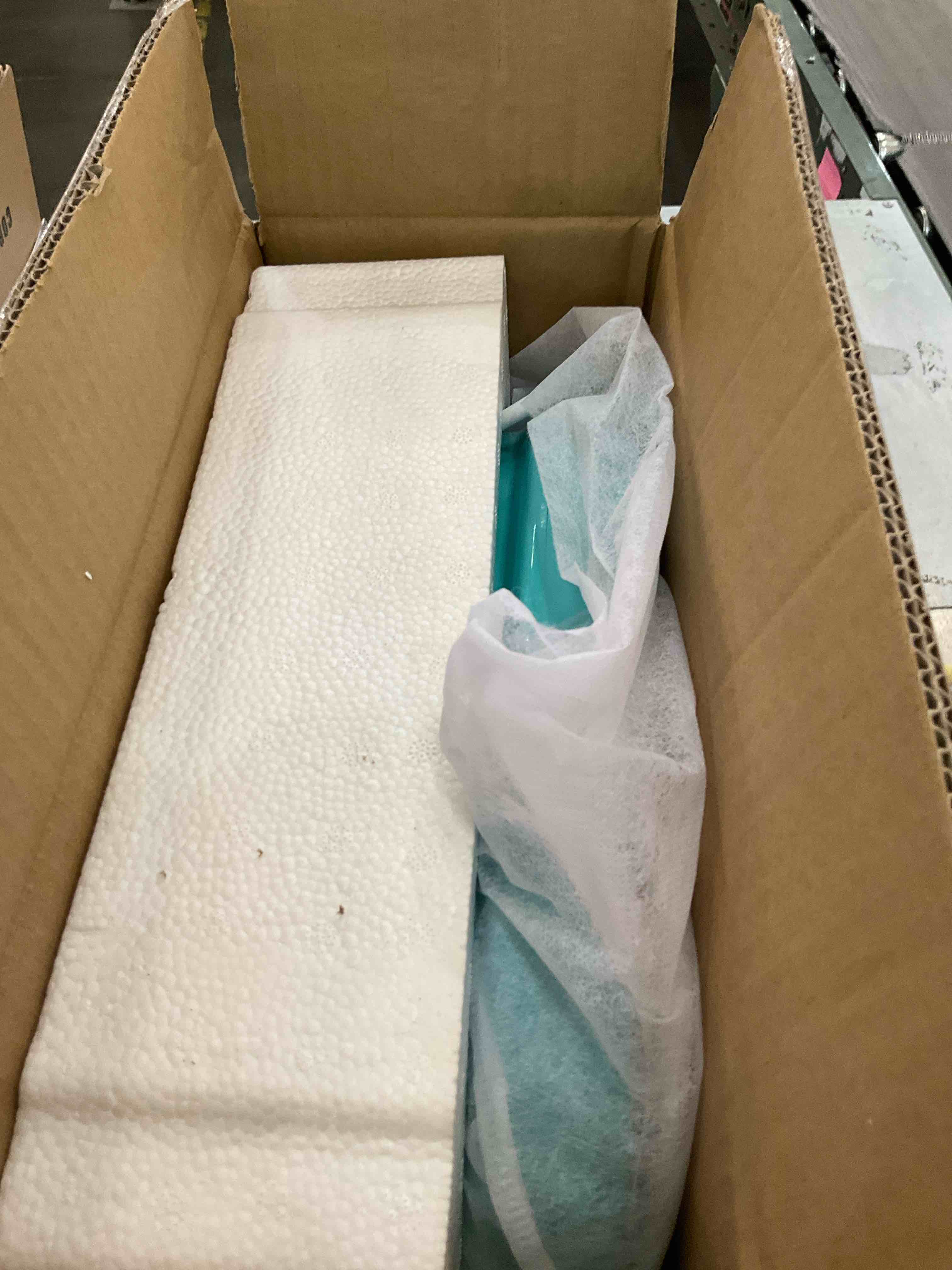 https://s3.amazonaws.com/lotting-images-prod/BargainHunt/EXS01350779_1711560496013.jpeg