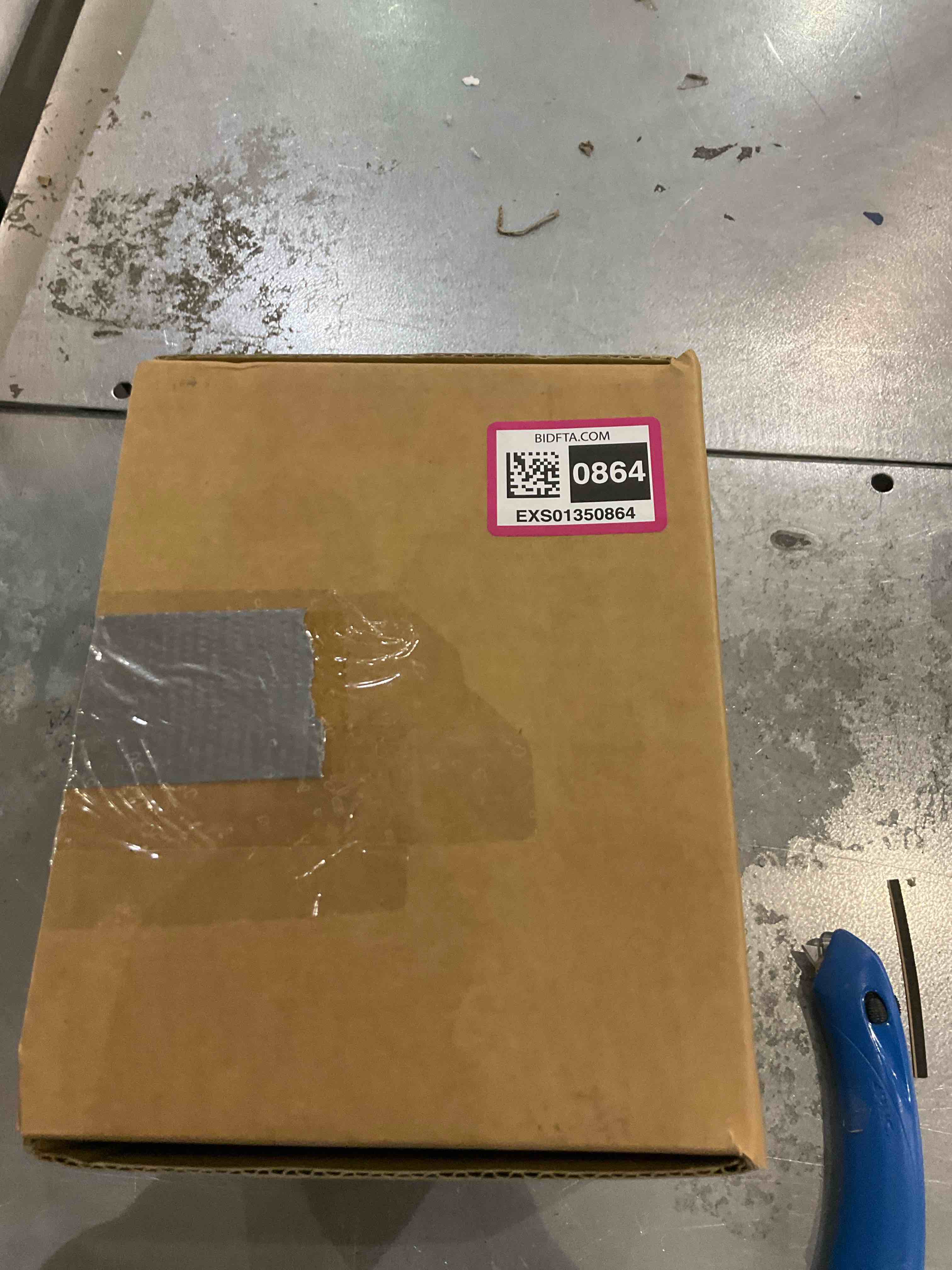https://s3.amazonaws.com/lotting-images-prod/BargainHunt/EXS01350864_1711627938446.jpeg