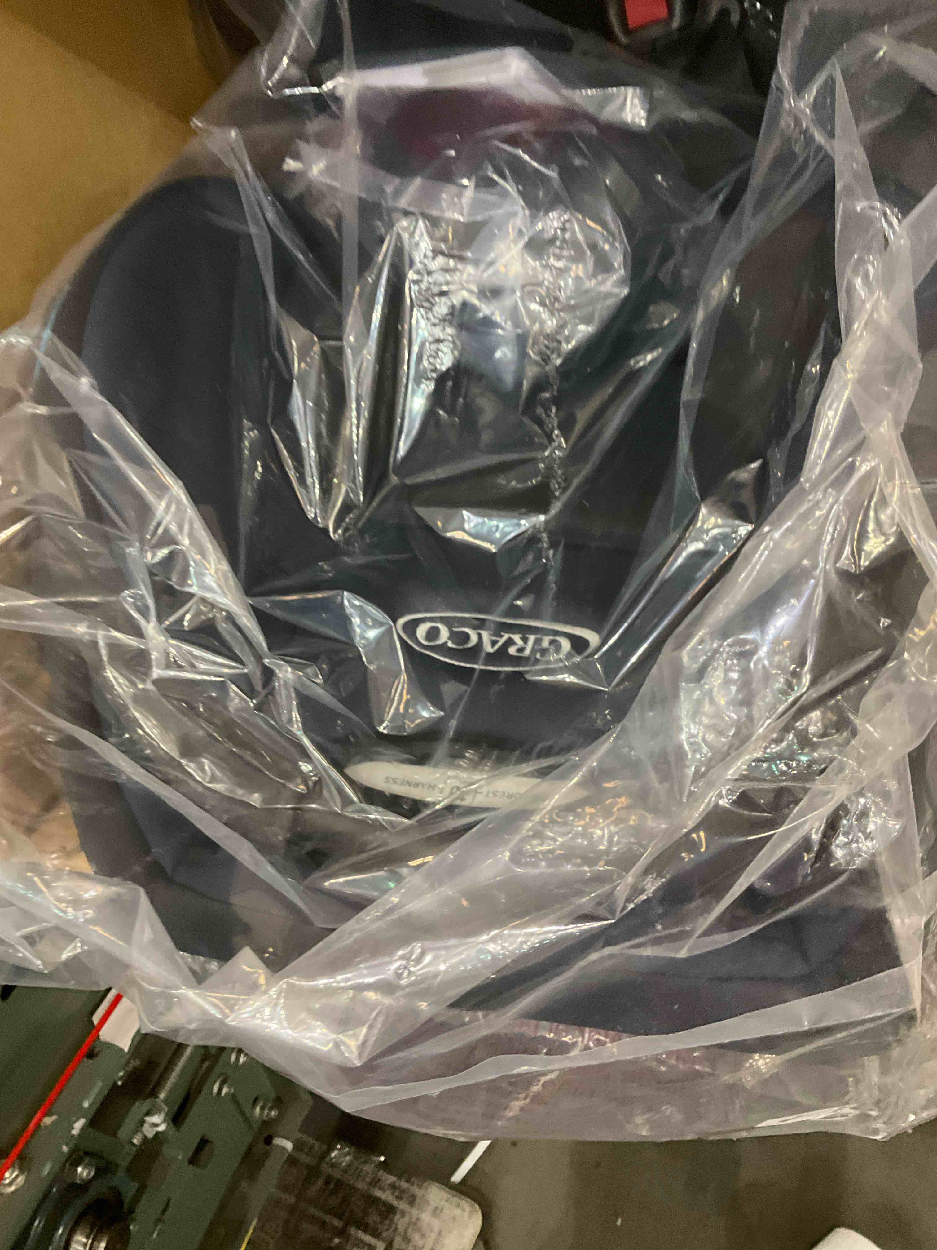 https://s3.amazonaws.com/lotting-images-prod/BargainHunt/EXS01351070_1712590957745.jpeg