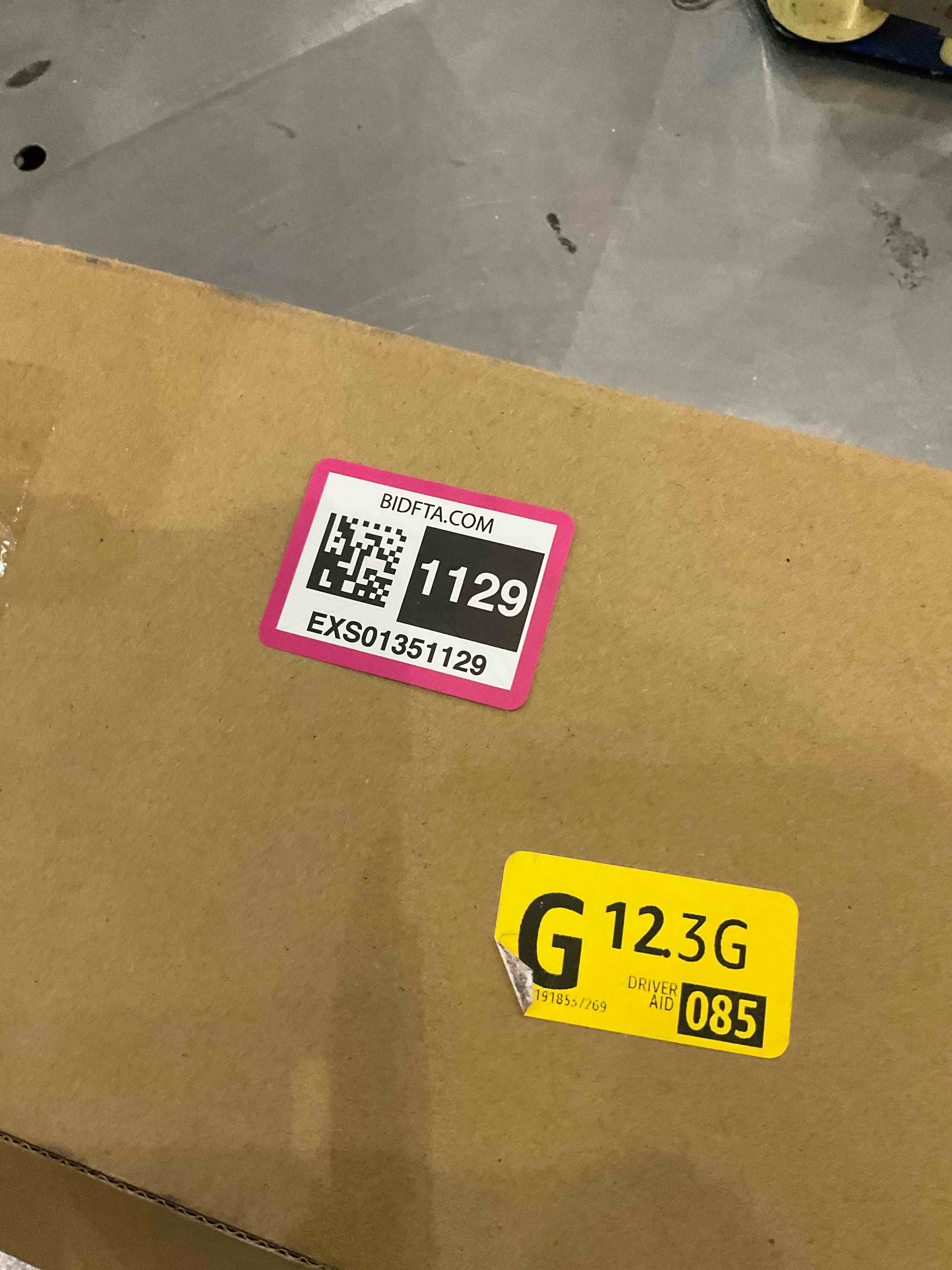 https://s3.amazonaws.com/lotting-images-prod/BargainHunt/EXS01351129_1712666819015.jpeg