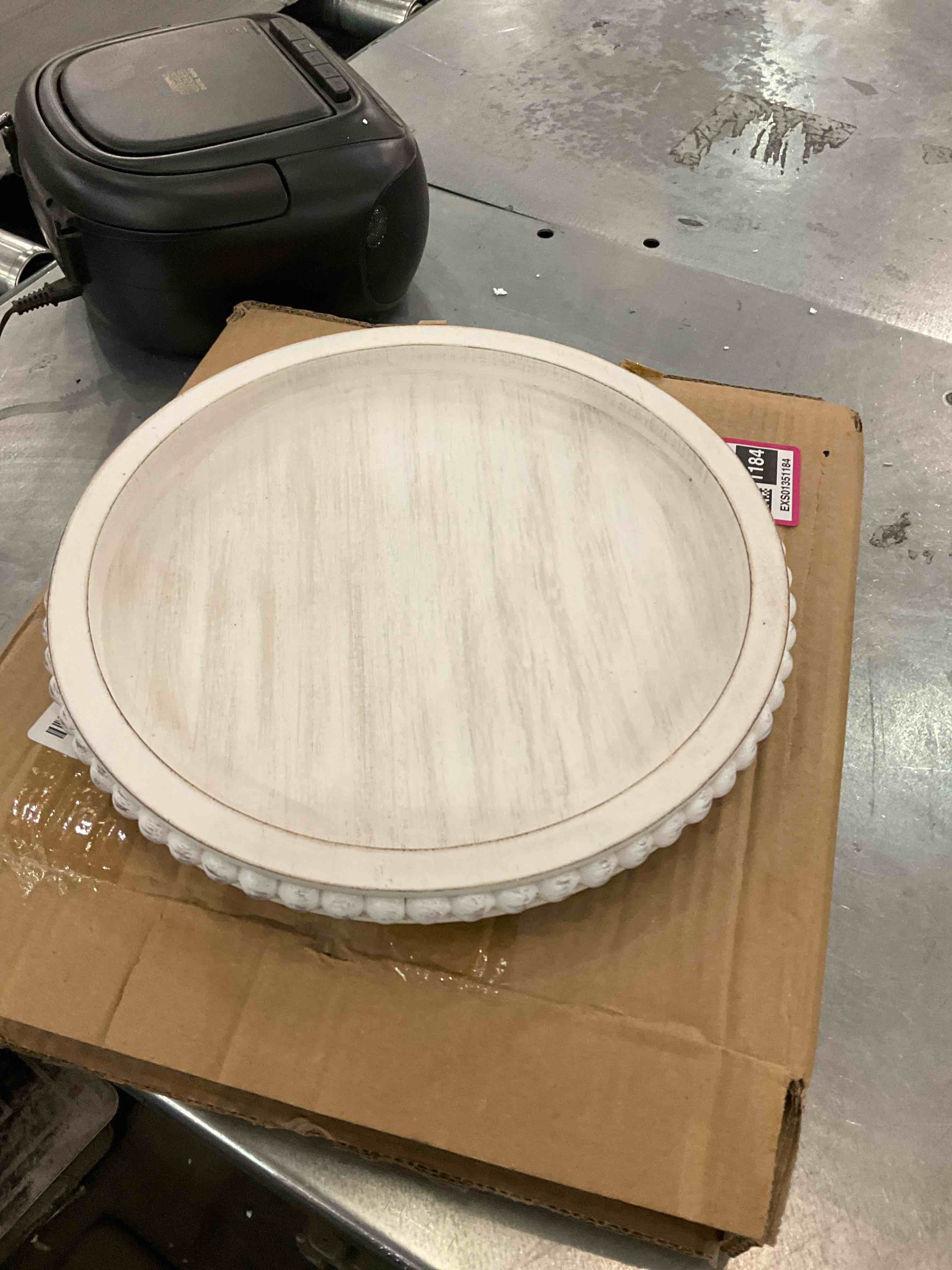 https://s3.amazonaws.com/lotting-images-prod/BargainHunt/EXS01351184_1712681772879.jpeg