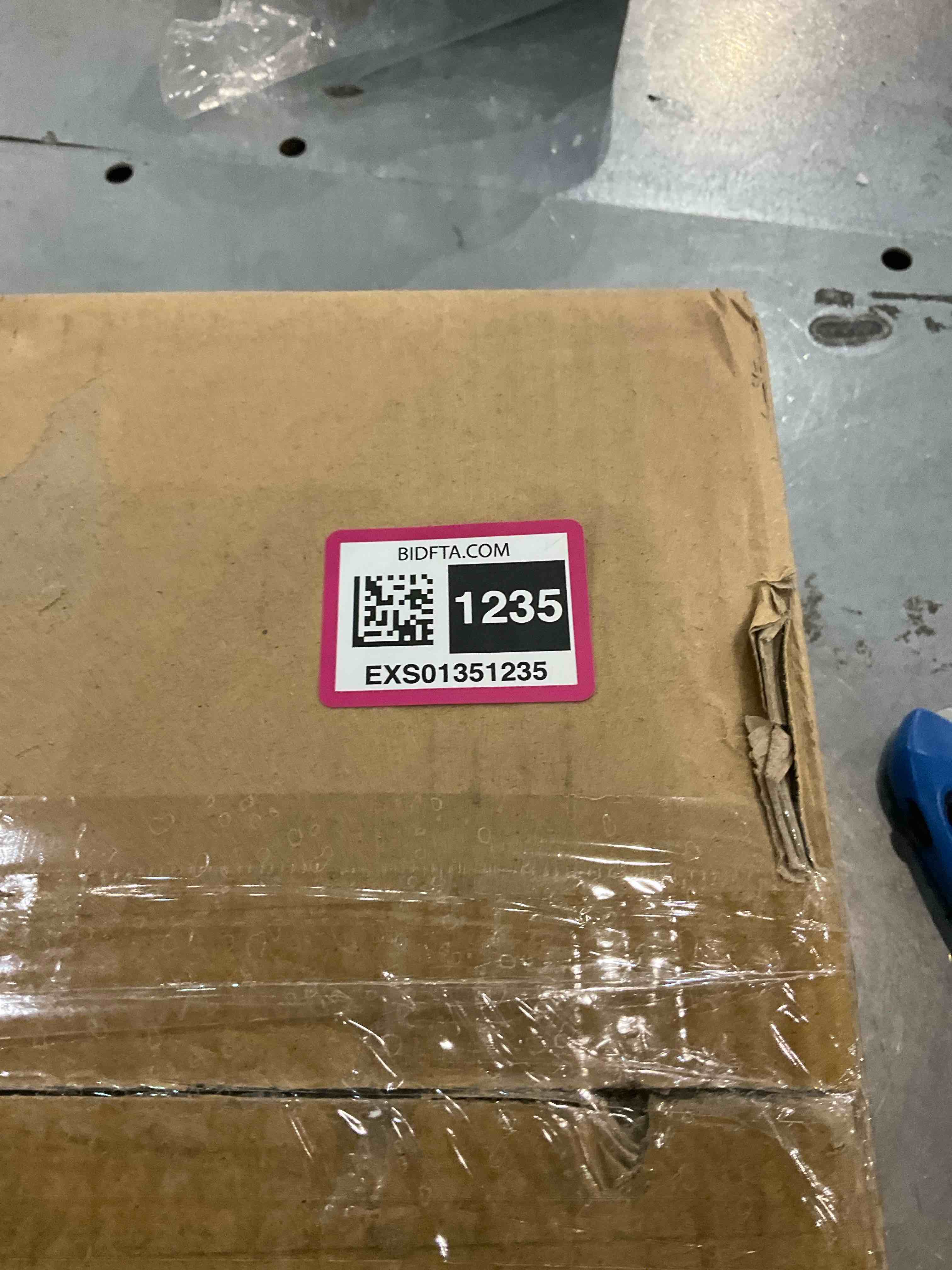 https://s3.amazonaws.com/lotting-images-prod/BargainHunt/EXS01351235_1712748226185.jpeg