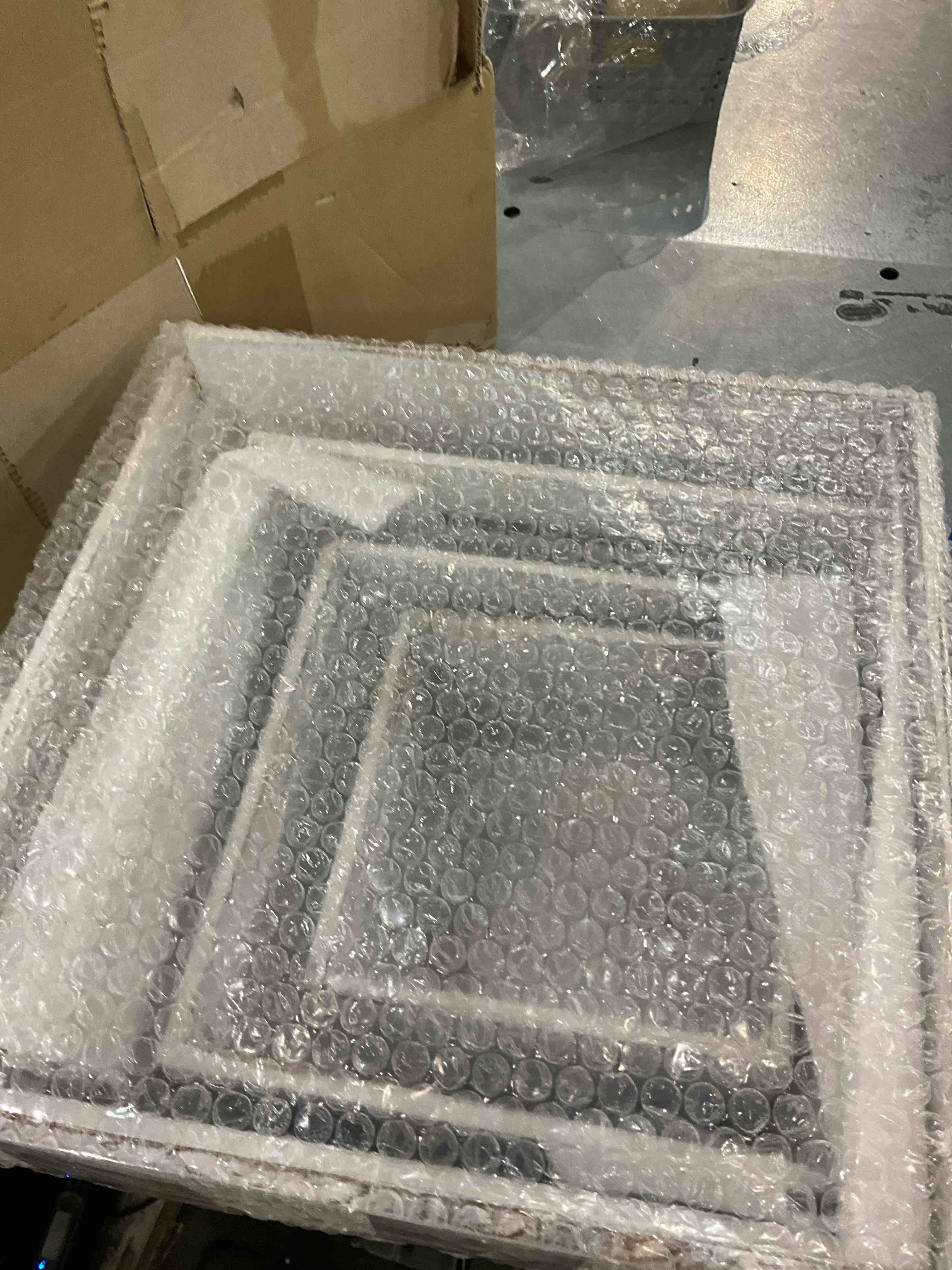https://s3.amazonaws.com/lotting-images-prod/BargainHunt/EXS01351237_1712748333699.jpeg