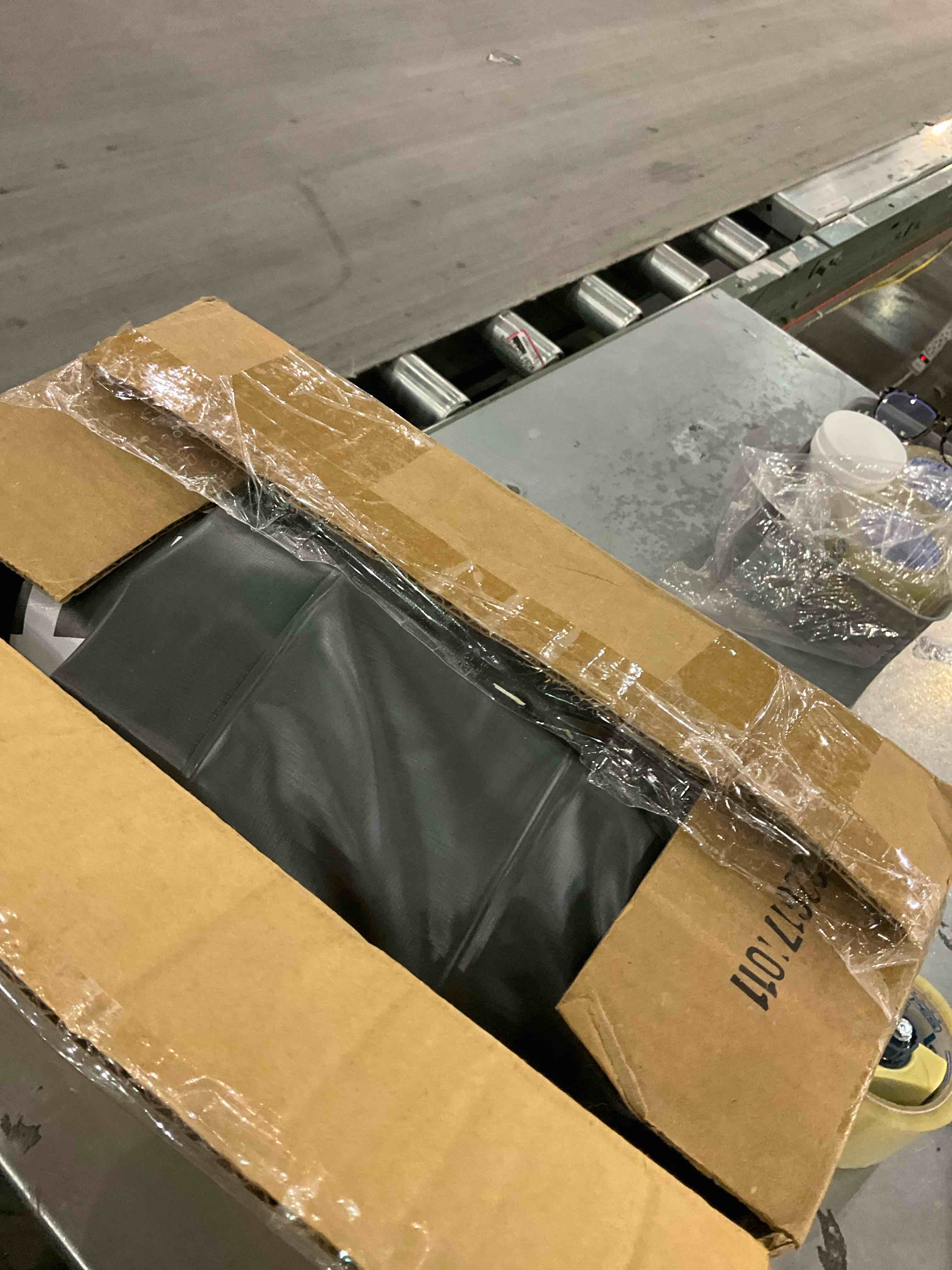 https://s3.amazonaws.com/lotting-images-prod/BargainHunt/EXS01351252_1712750140965.jpeg
