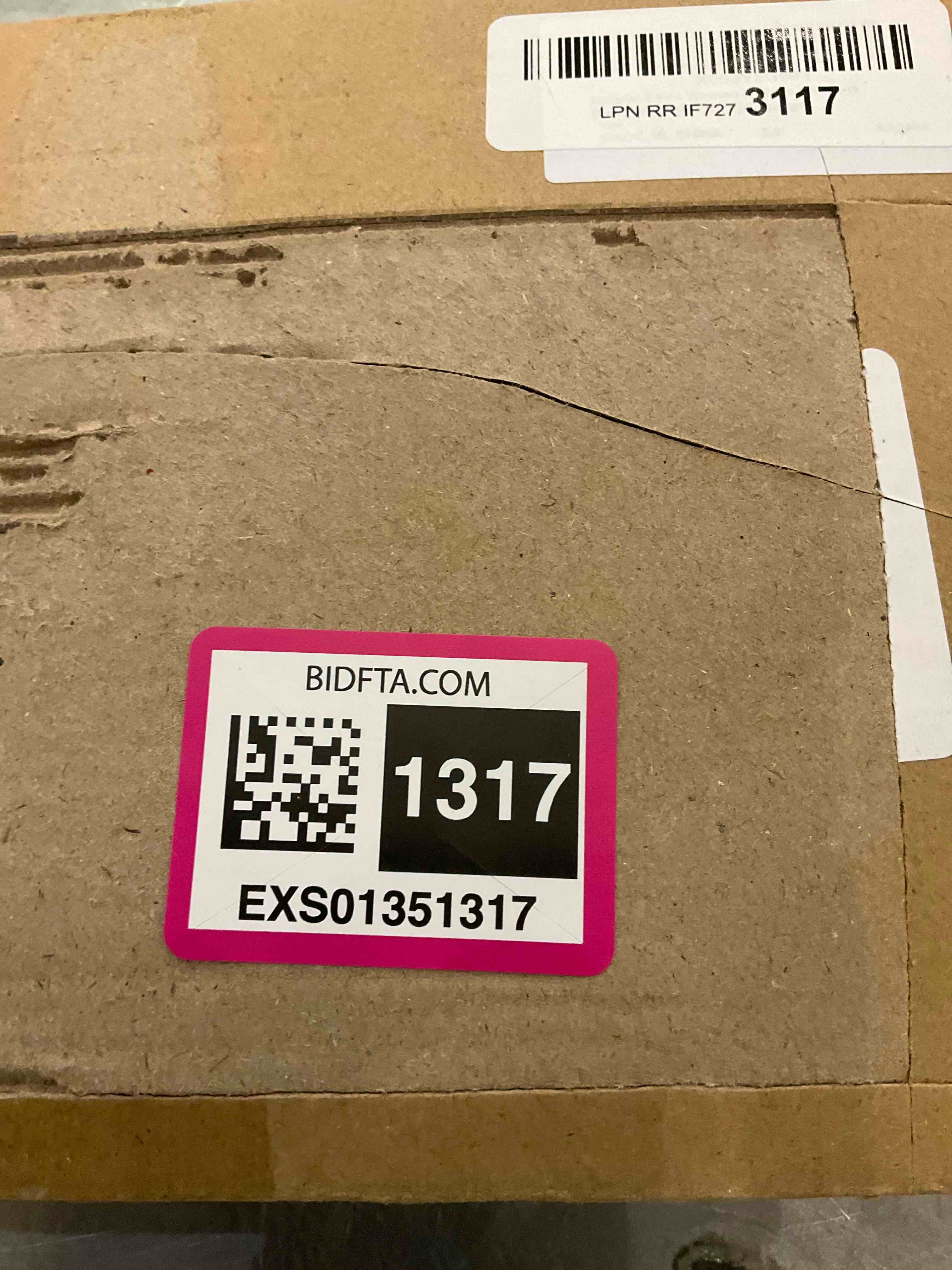 https://s3.amazonaws.com/lotting-images-prod/BargainHunt/EXS01351317_1712763346667.jpeg