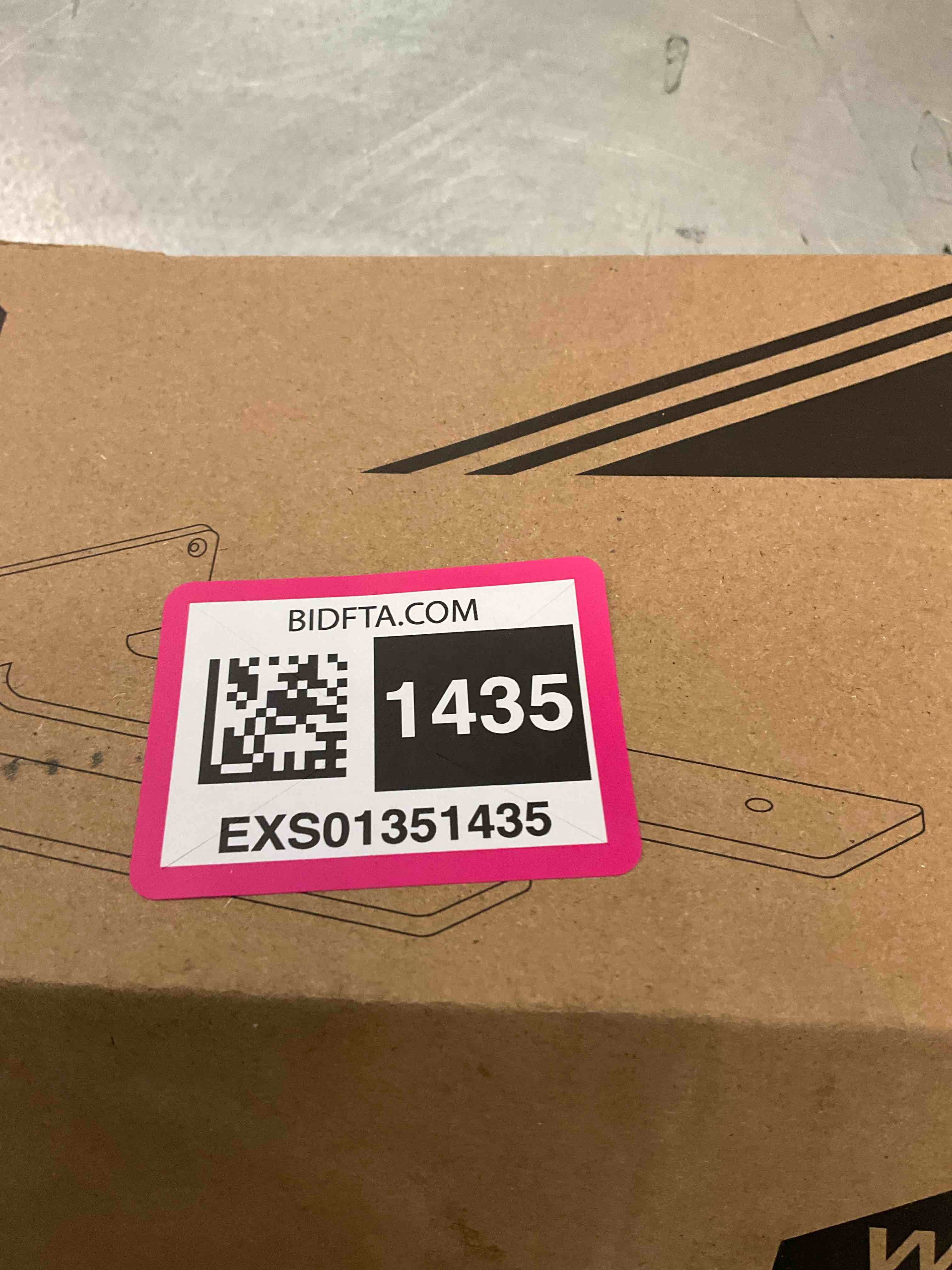 https://s3.amazonaws.com/lotting-images-prod/BargainHunt/EXS01351435_1712855606873.jpeg