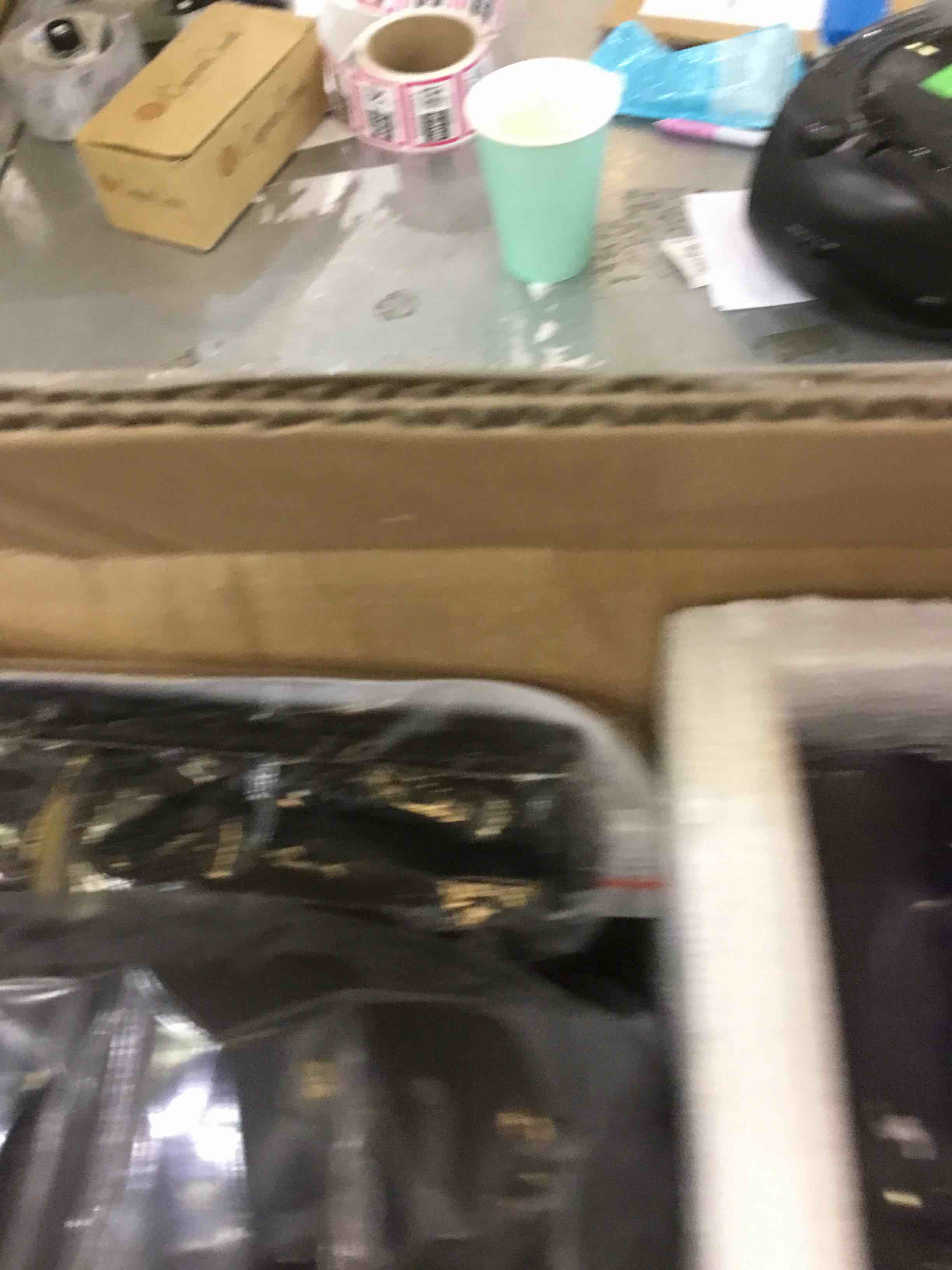 https://s3.amazonaws.com/lotting-images-prod/BargainHunt/EXS01351805_1711048783533.jpeg