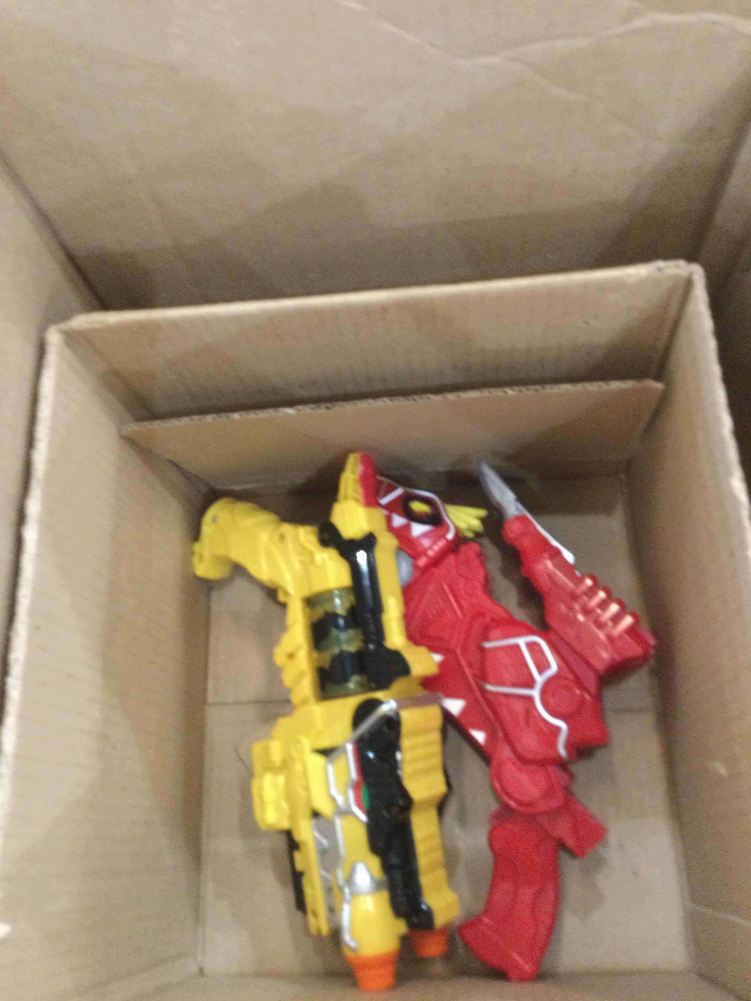 https://s3.amazonaws.com/lotting-images-prod/BargainHunt/EXS01352145_1710874917354.jpeg