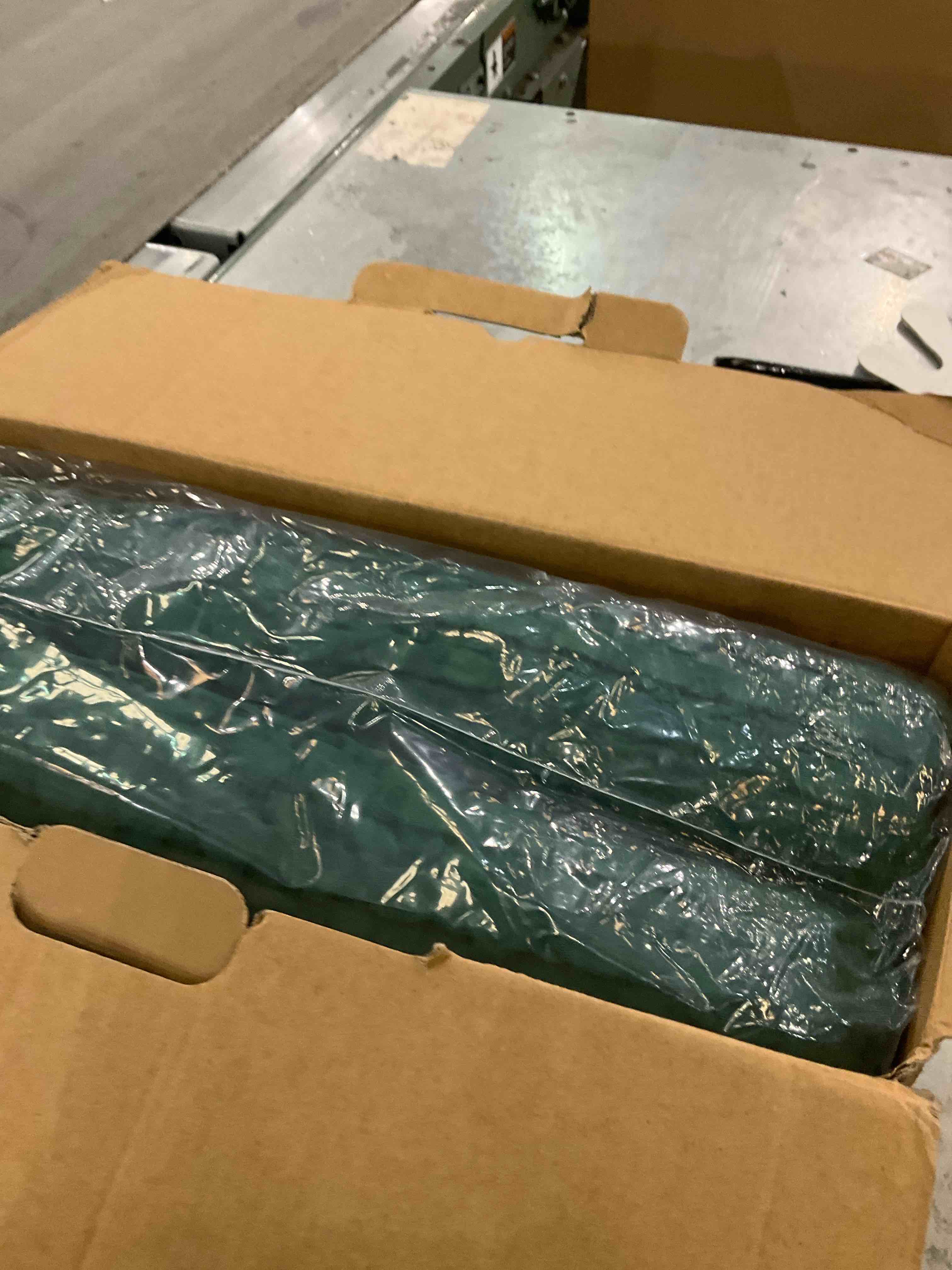 https://s3.amazonaws.com/lotting-images-prod/BargainHunt/EXS01352534_1711391254994.jpeg