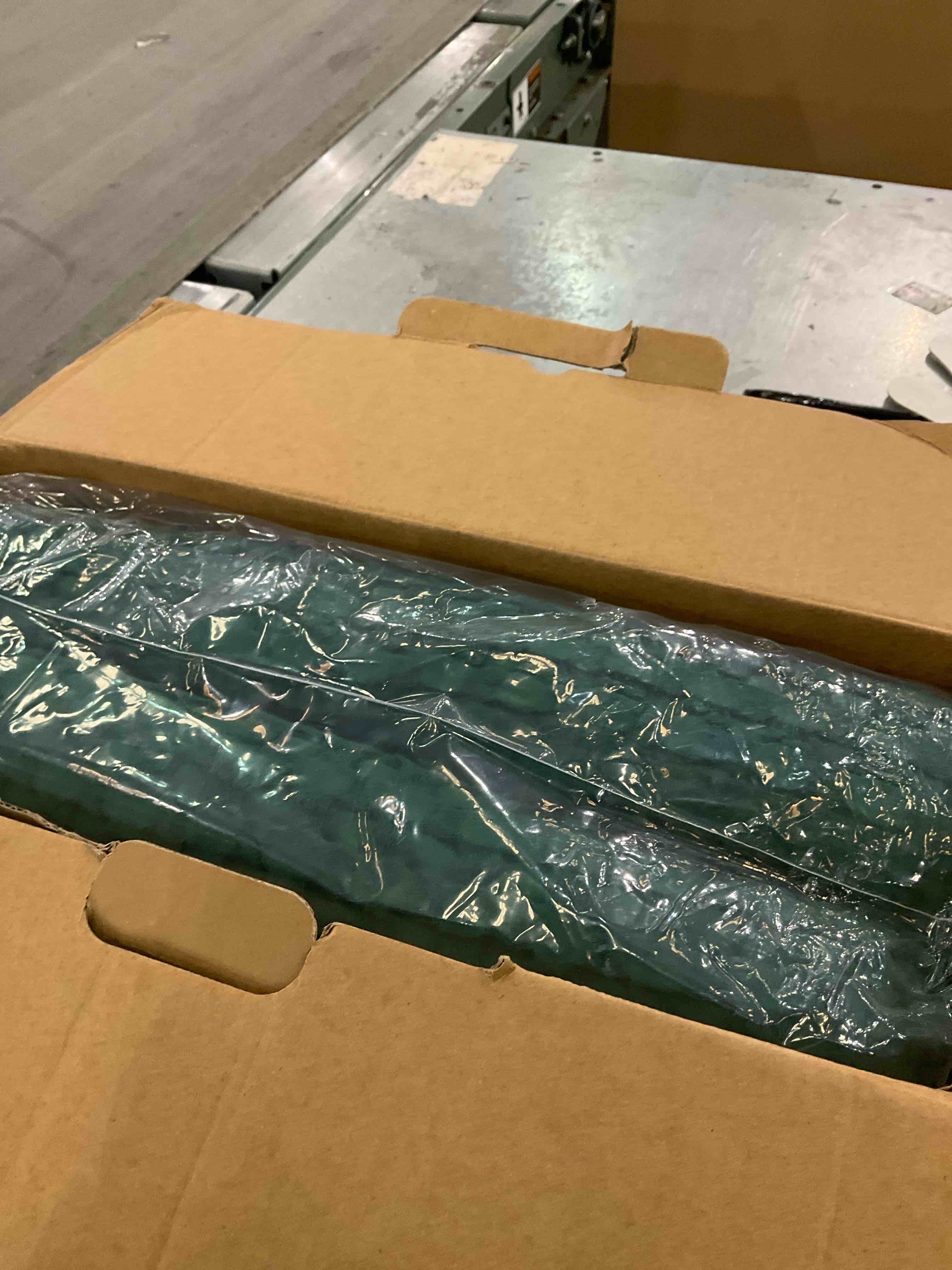 https://s3.amazonaws.com/lotting-images-prod/BargainHunt/EXS01352534_1711391255897.jpeg