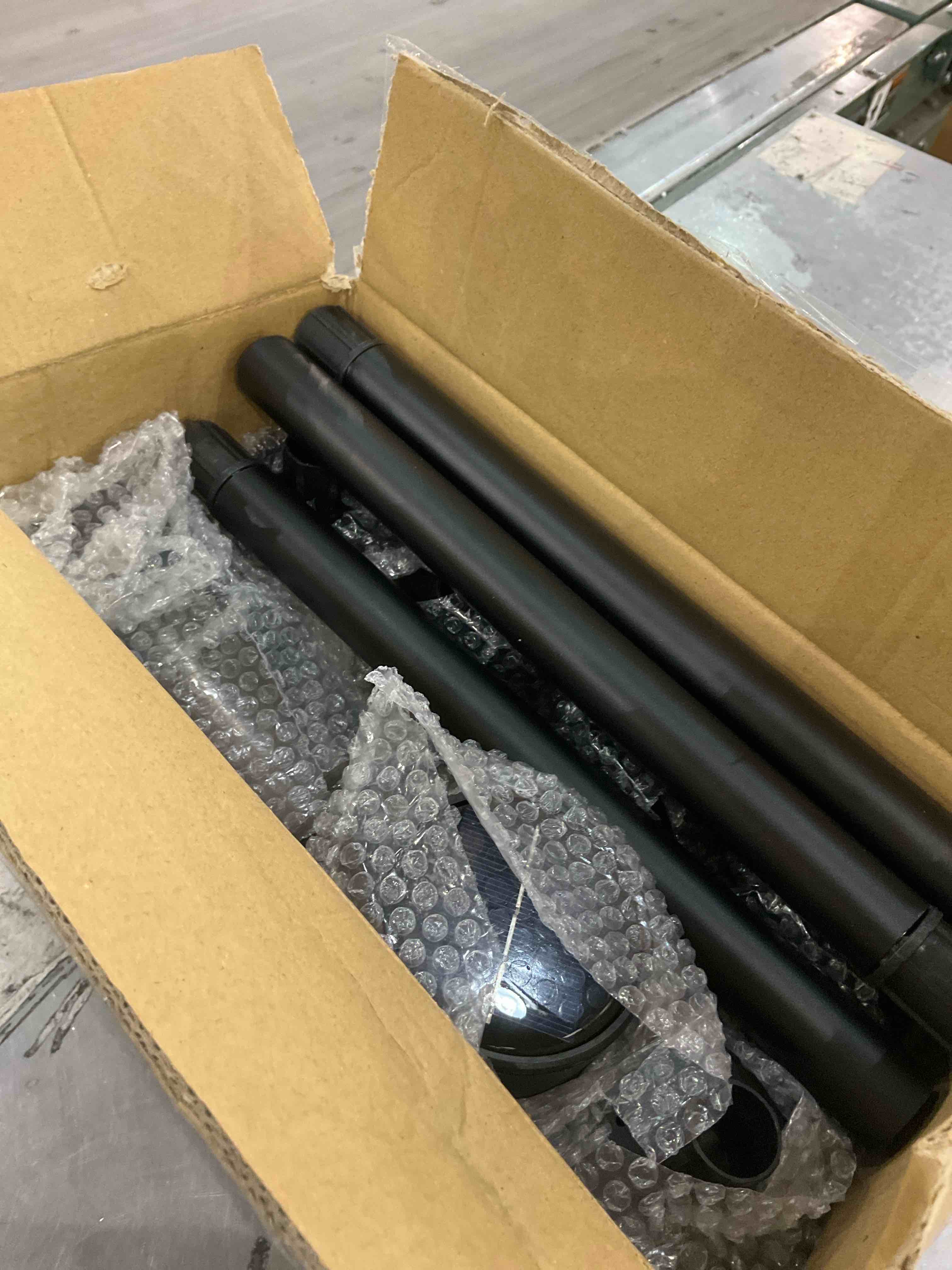 https://s3.amazonaws.com/lotting-images-prod/BargainHunt/EXS01352652_1711462433010.jpeg